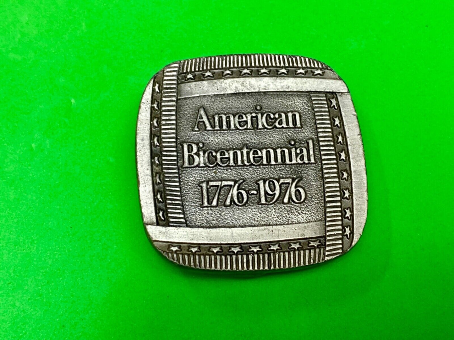 American Bicentennial - Patriotic United States vintage belt buckle by Bergamot