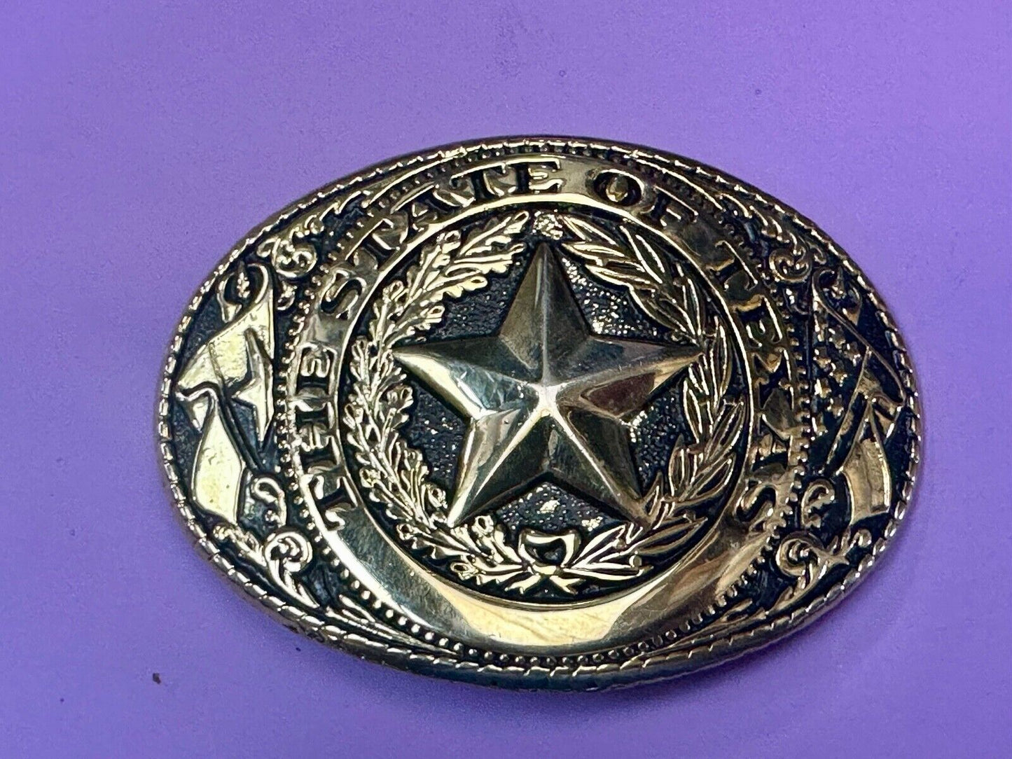 The Great State of Texas Star & Flag gold & black color western belt buckle