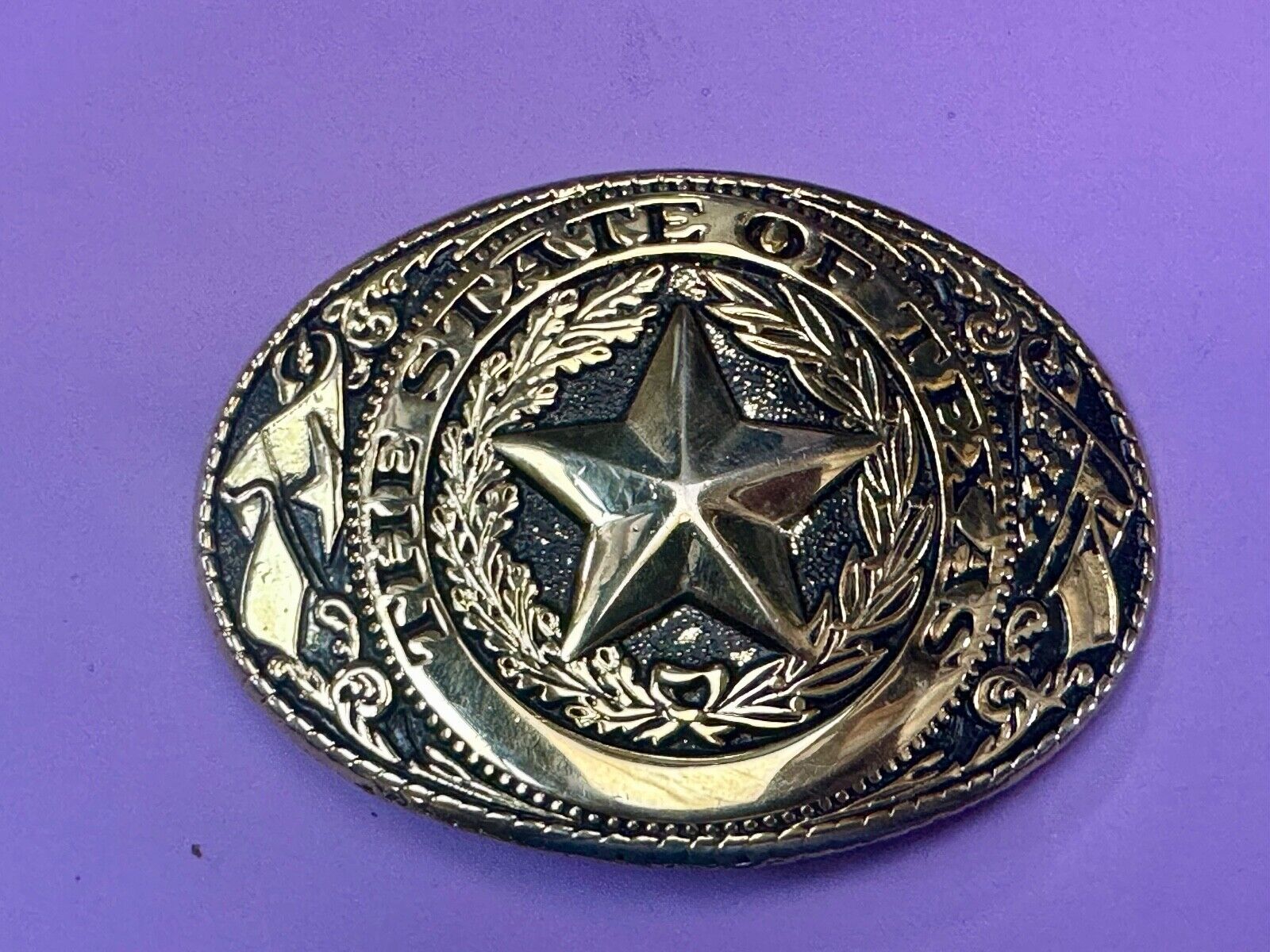 The Great State of Texas Star & Flag gold & black color western belt buckle