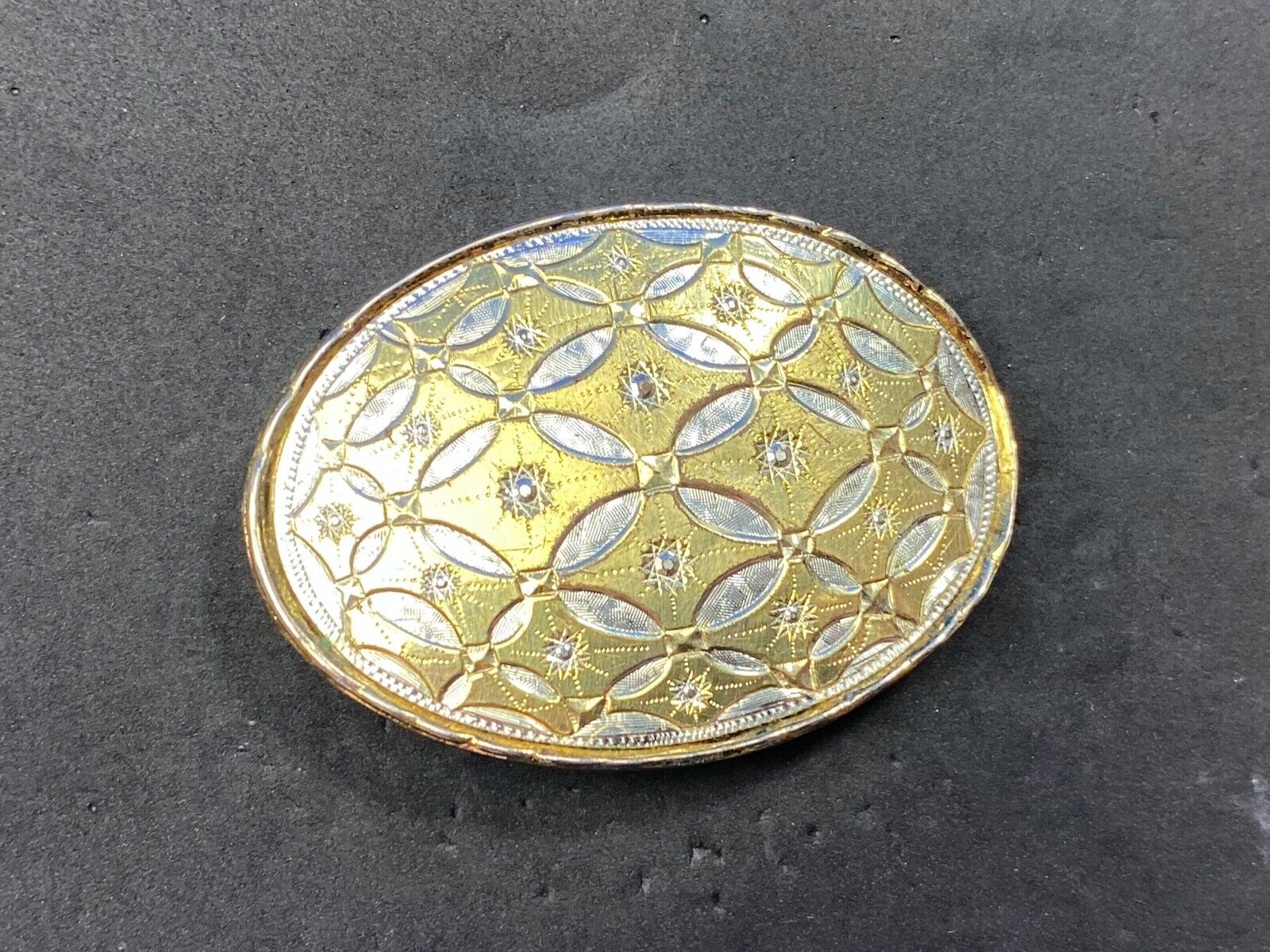 Simple mixed metal western belt buckle - zig zag pattern signed W 