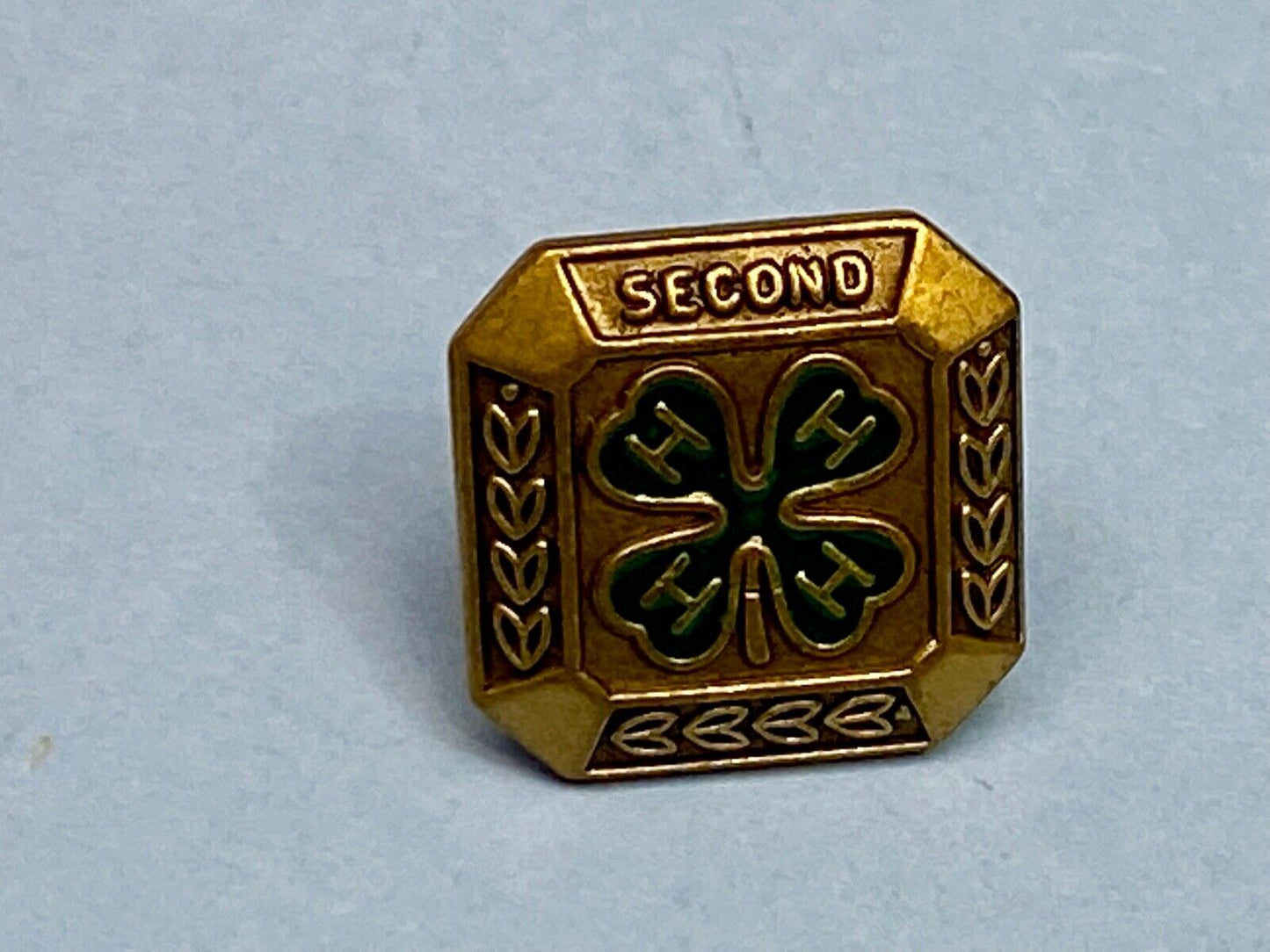 4-H Second Clover 1/2" Gold Tone Metal & Green Enamel Lapel Pin Pinback Award 