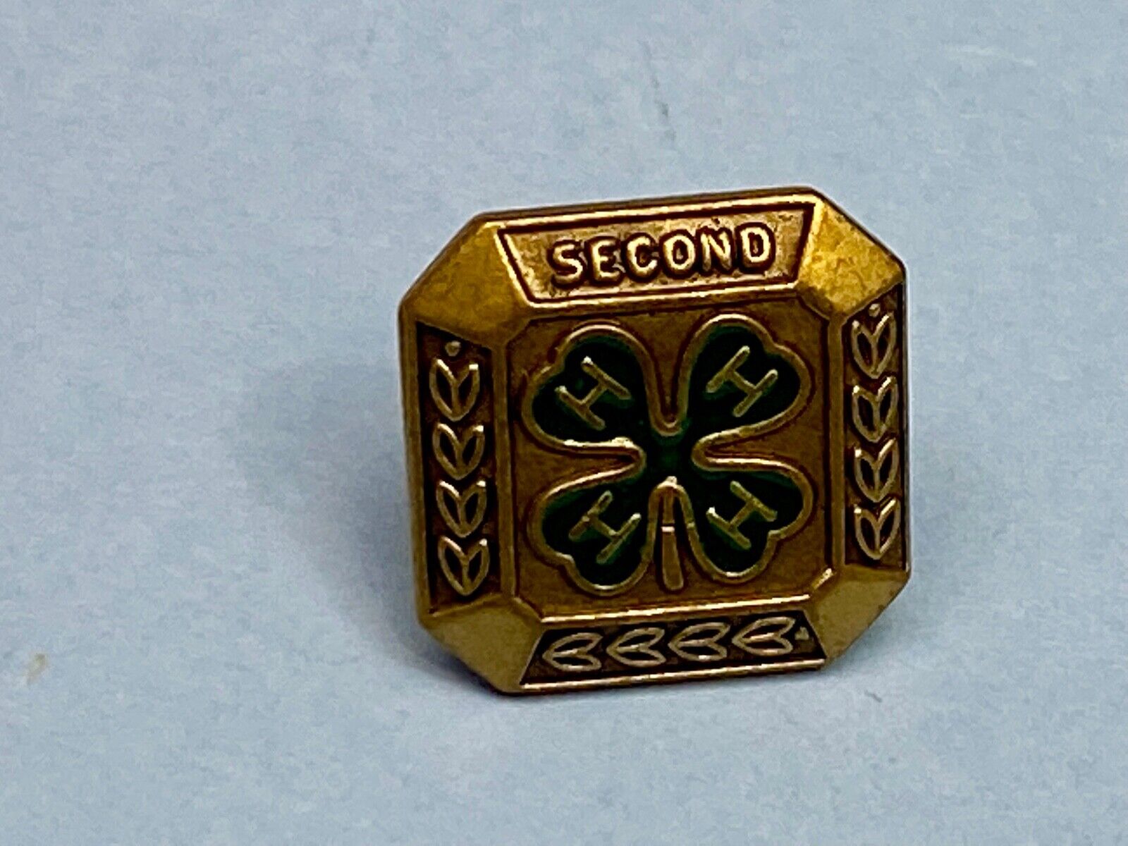4-H Second Clover 1/2" Gold Tone Metal & Green Enamel Lapel Pin Pinback Award 
