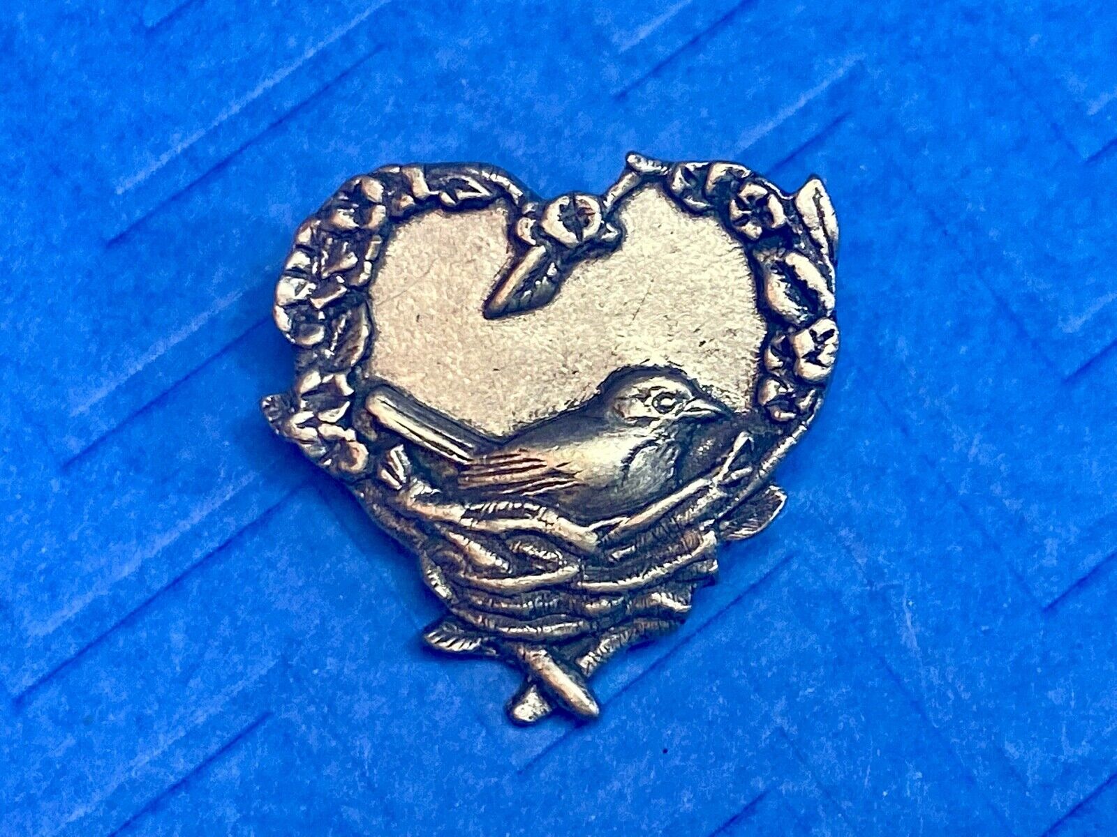 Bird Lovers! Birds & Blooms Heart Shaped Nest Pewter Brooch Pin 2004