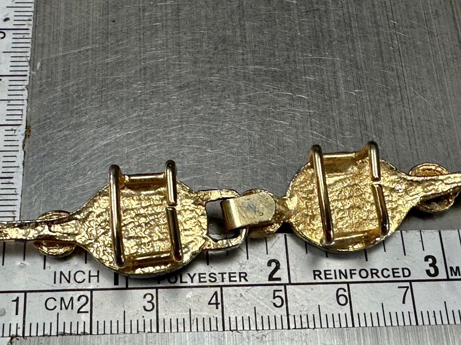 Tennis Raquette Vintage Two-piece interlocking gold tone belt buckle