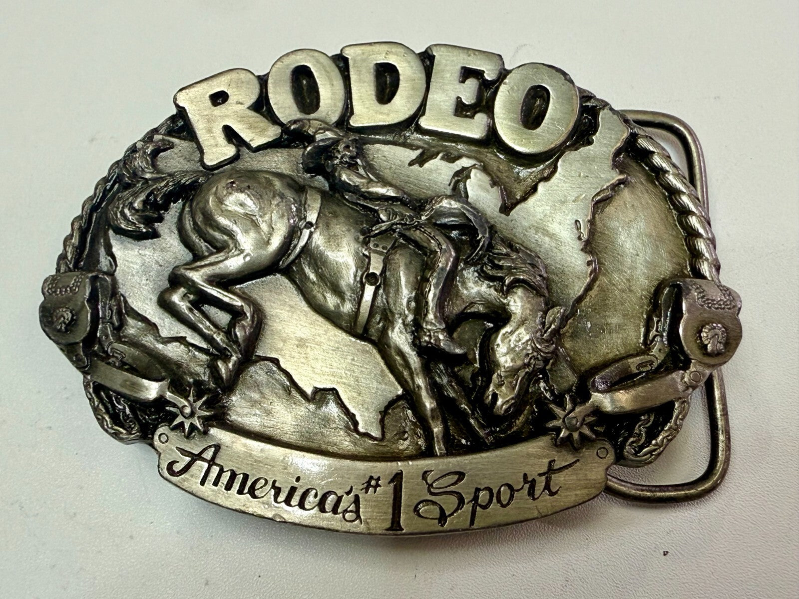 America's #1 Sports Rodeo Cowboy Bronc Rider Vintage 1983 Siskiyou Belt Buckle