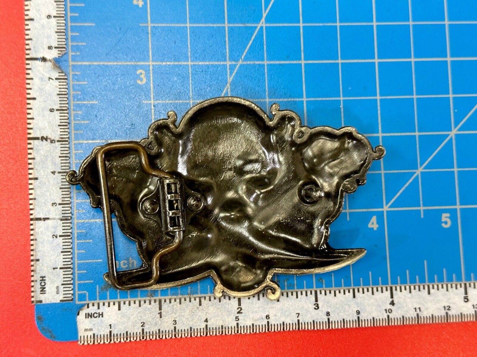 Vampire Teeth Skull - Soward's & Snakes cutout belt buckle