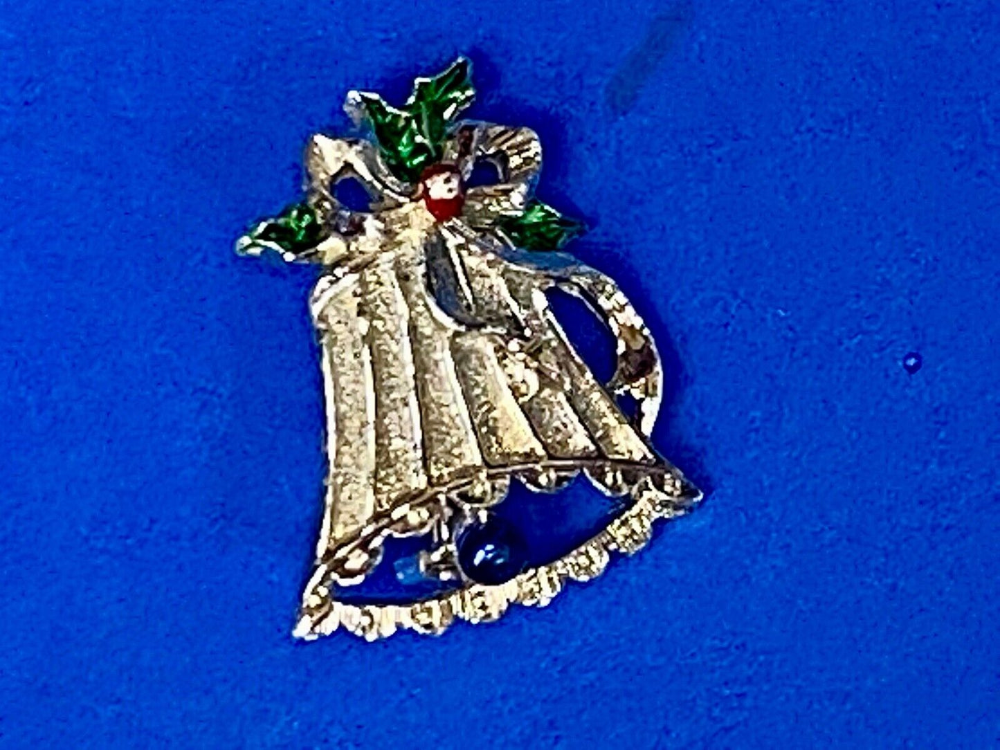 Vintage Gerry's Christmas Bell W/holly Brooch Pin Goldtone Enamel Brooch