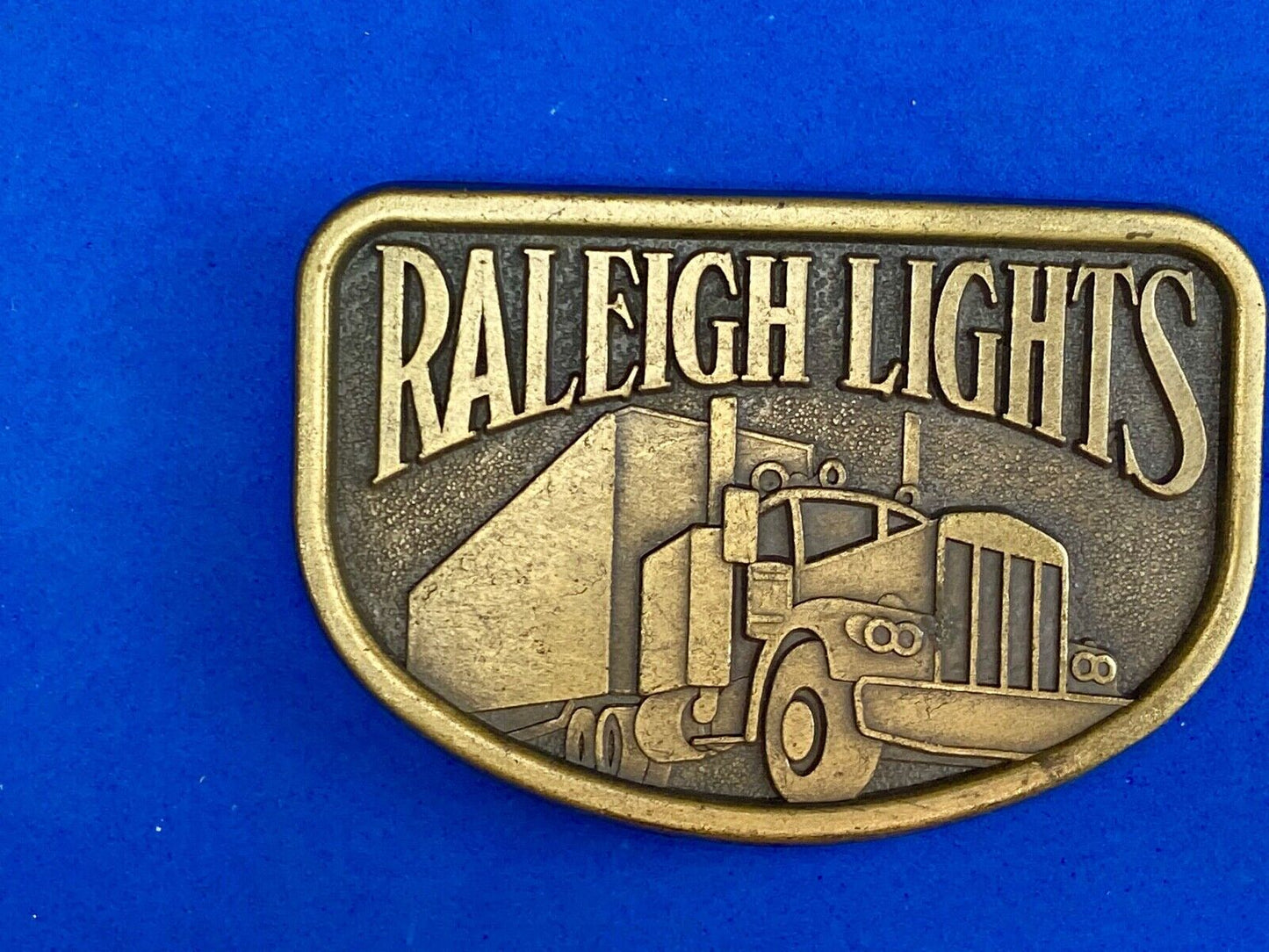 Vintage 1980'S ? Raleigh Lights Brass Tone Belt Buckle Cigarette Advertising