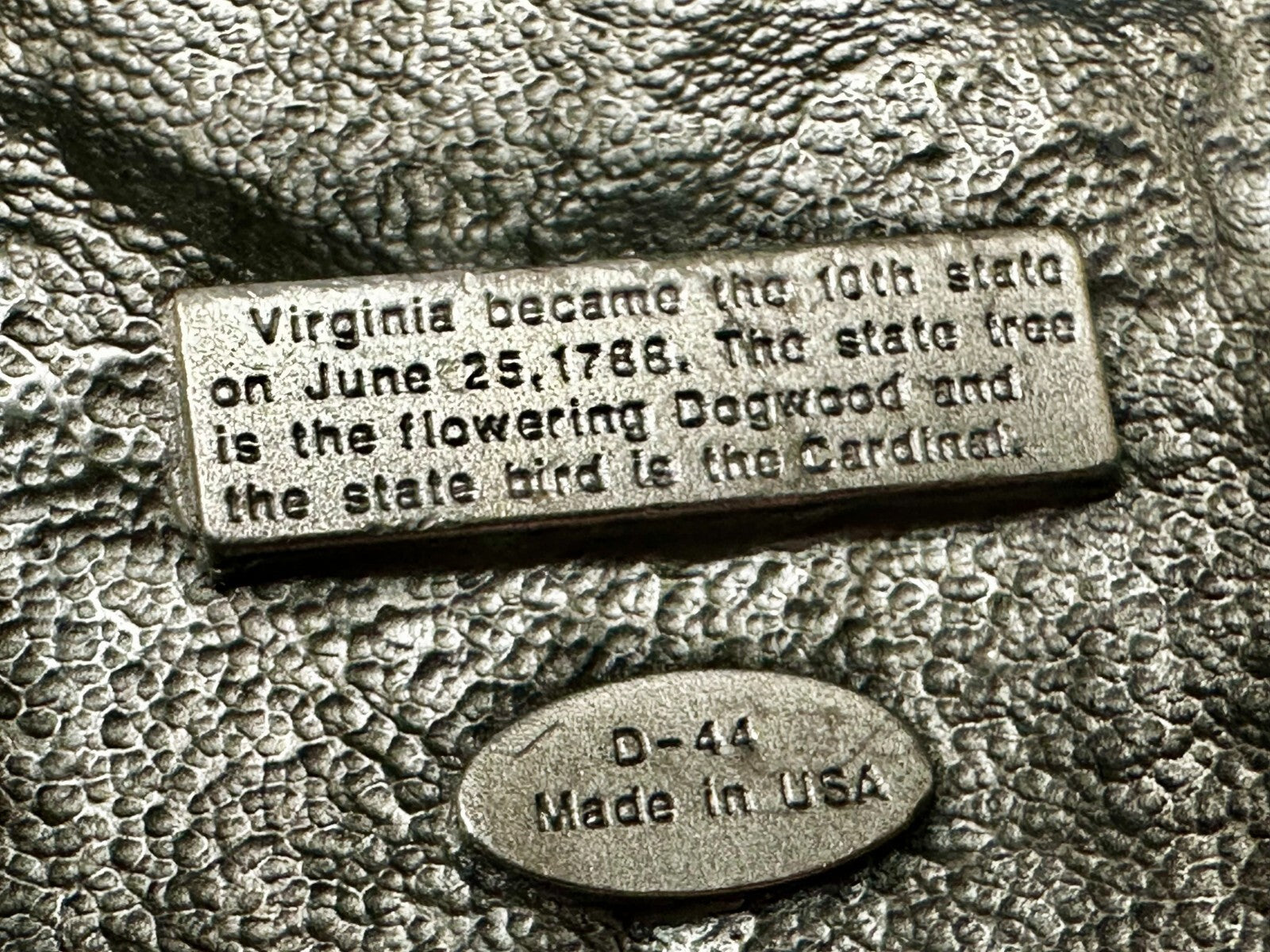 The States of Virginia Old Dominion Dogwood Cardinal 1987 Siskiyou Belt Buckle