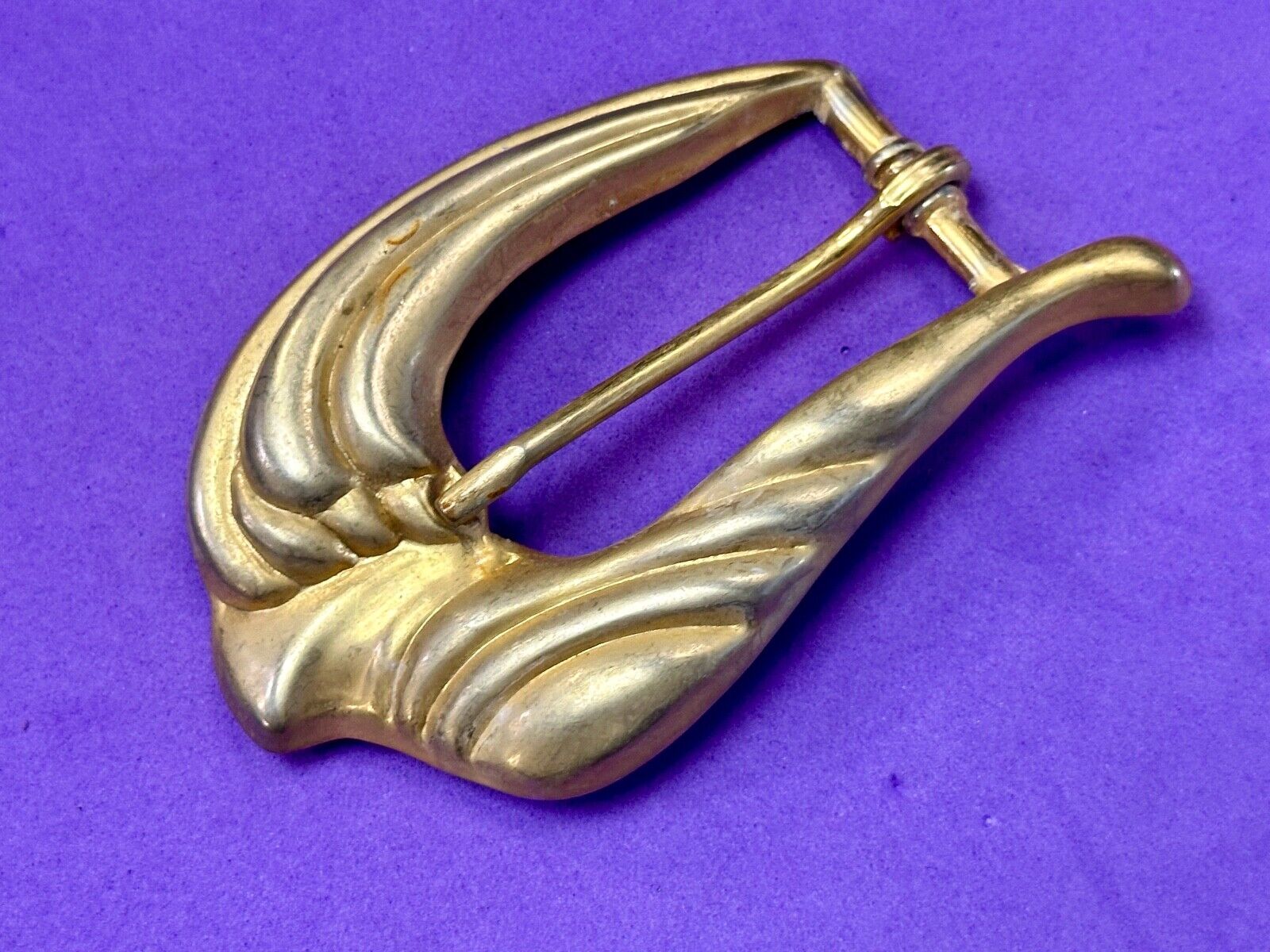 Victorian vibe - vintage gold tone replacement belt buckle