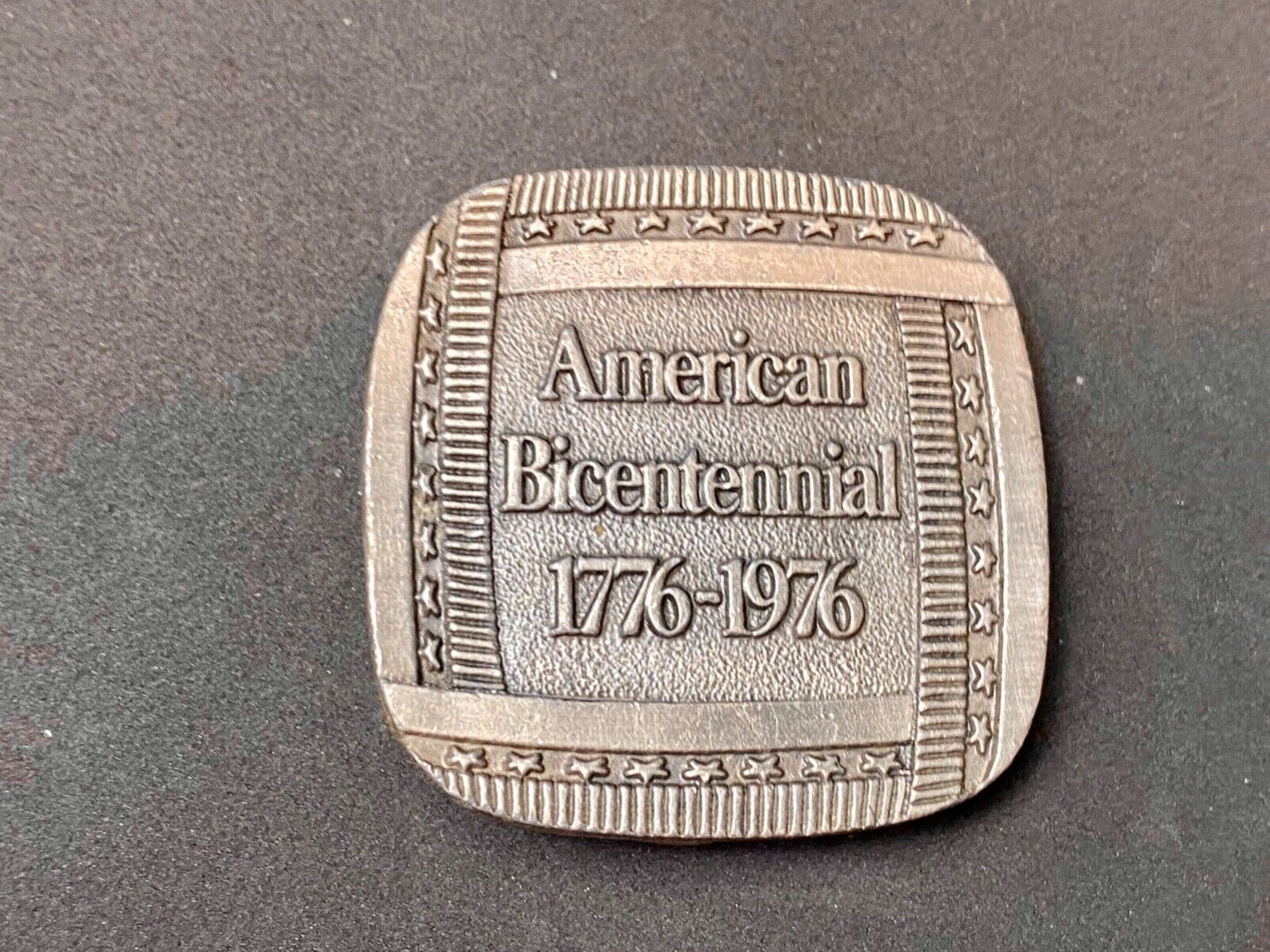 American Bicentennial - Patriotic United States vintage belt buckle by Bergamot