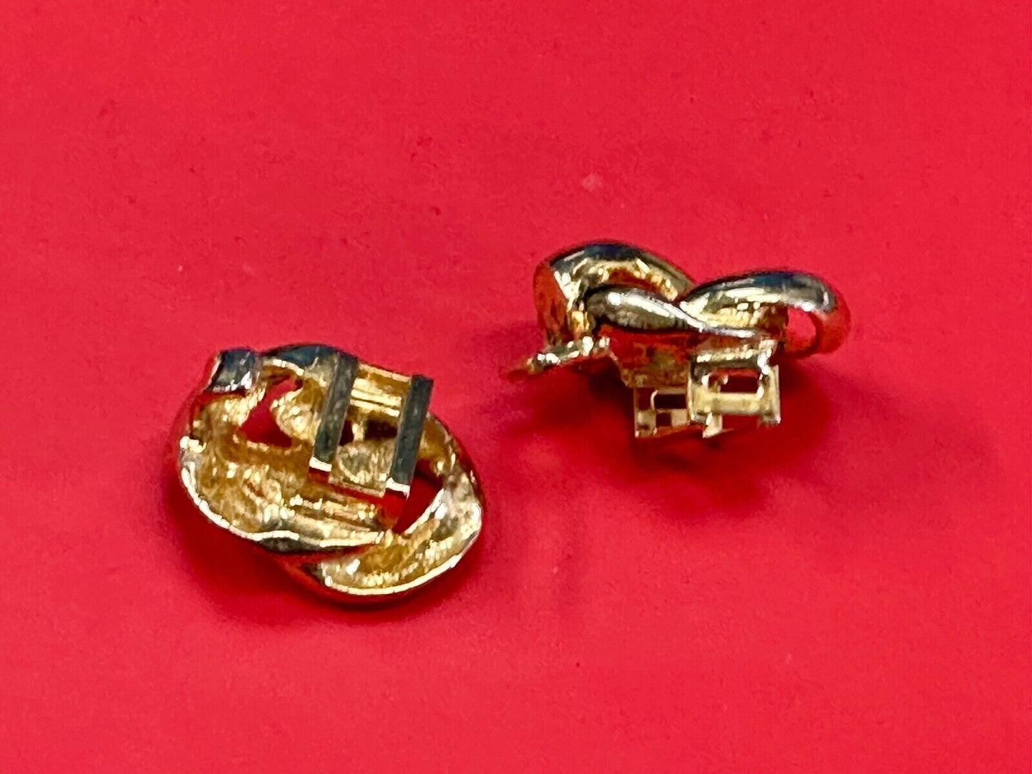 Twisted Knot's ! Two-piece interlocking gold tone Gay Boyer Vintage belt buckle