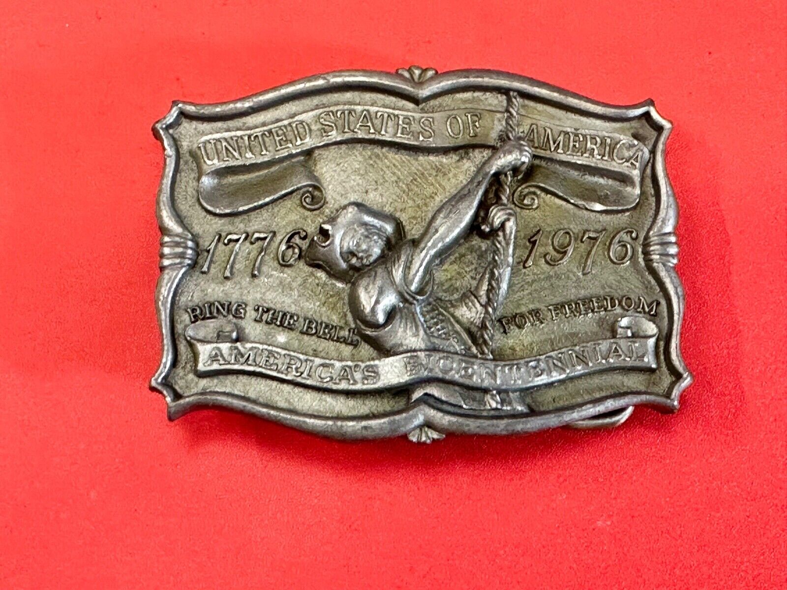 Americas Bicentennial 200 year Celebration 1976 belt buckle by Prov-Line
