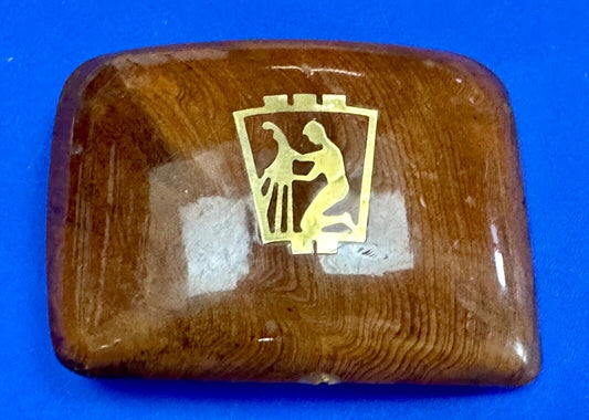 Artisan wooden glossy wood belt buckle with gold color artist scene?