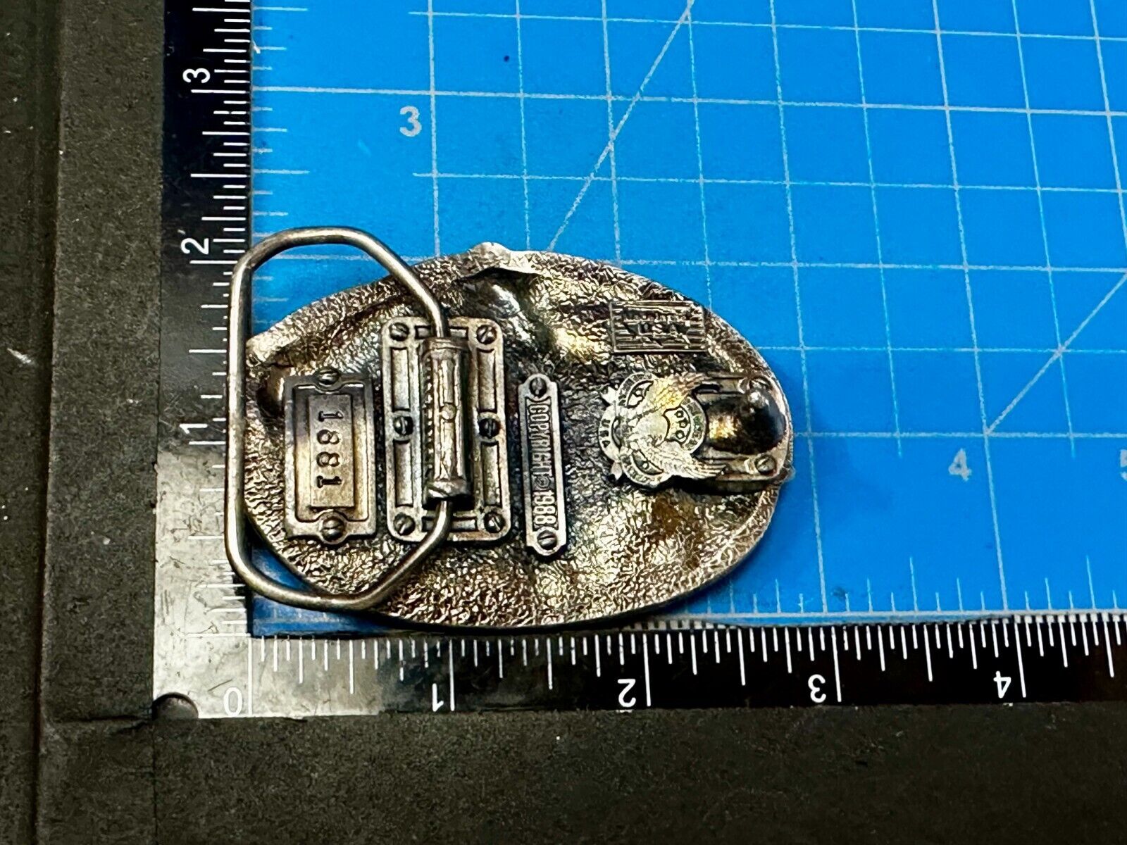 A Breed Apart Construction Worker Commemorative Vintage 1988 Belt Buckle