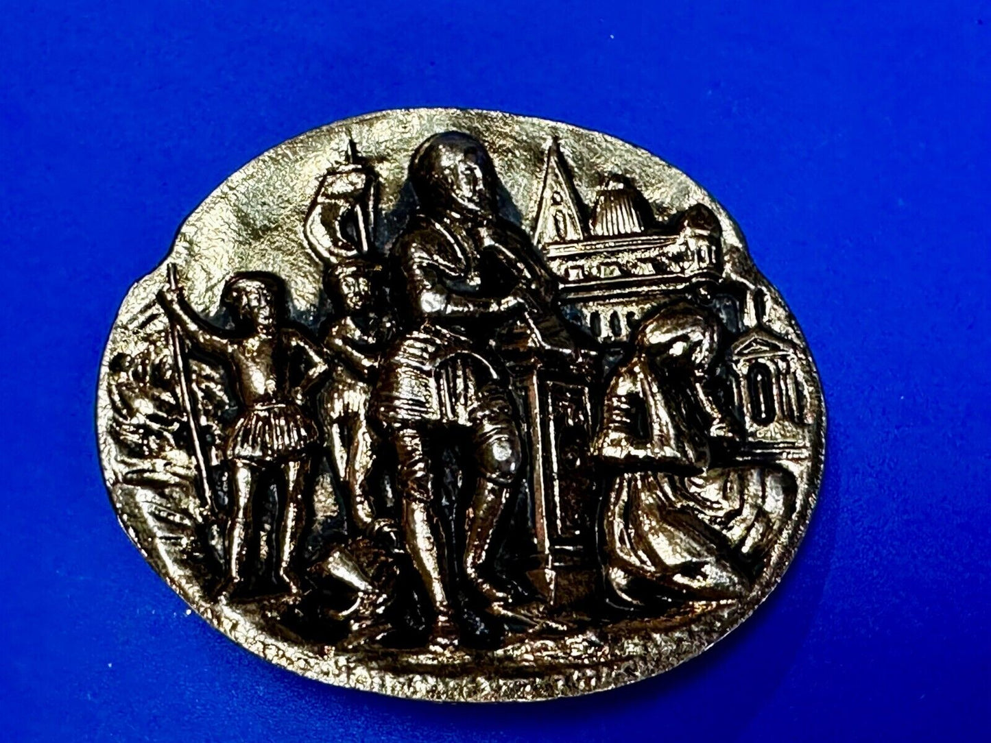 Ancient Egyptian Pharaoh Prince Warrior Figure Vintage Gold Tone Belt Buckle