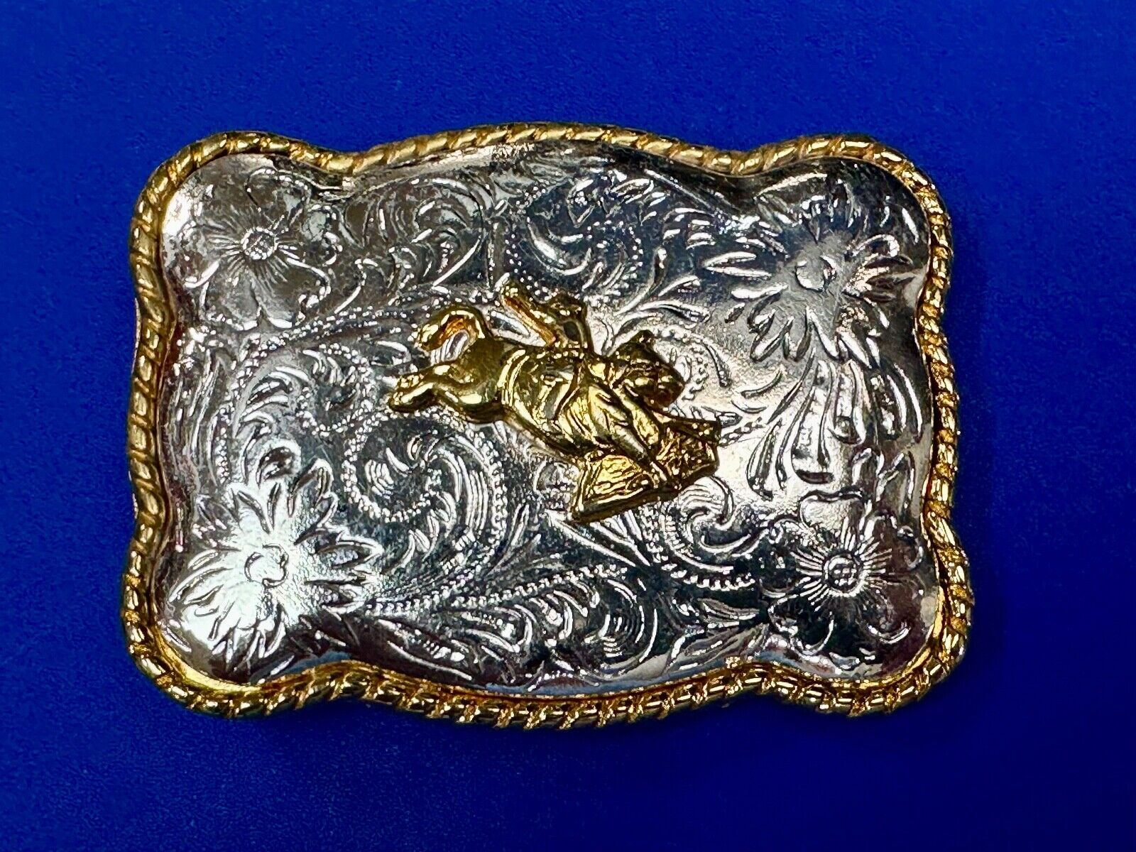 vintage Ivan Western two tone rodeo cowboys belt buckle