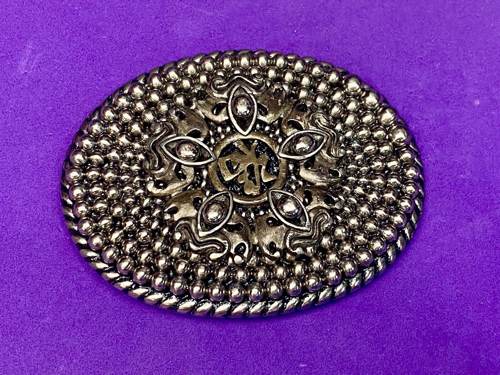 Unique Textured Silver Tone Metal Western Oval Belt Buckle 