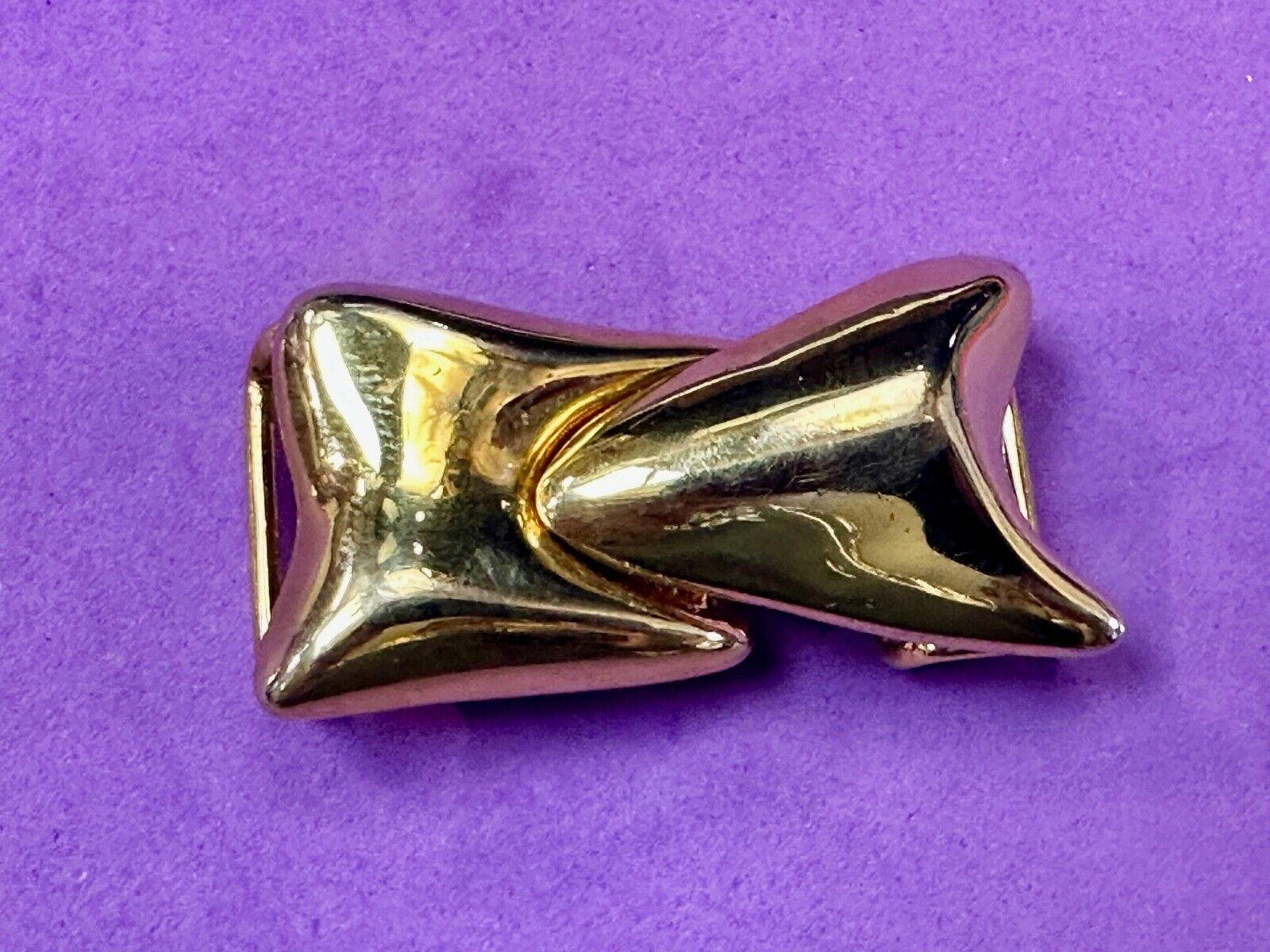 Two piece gold tone Retro shape style interconnecting vintage belt buckle