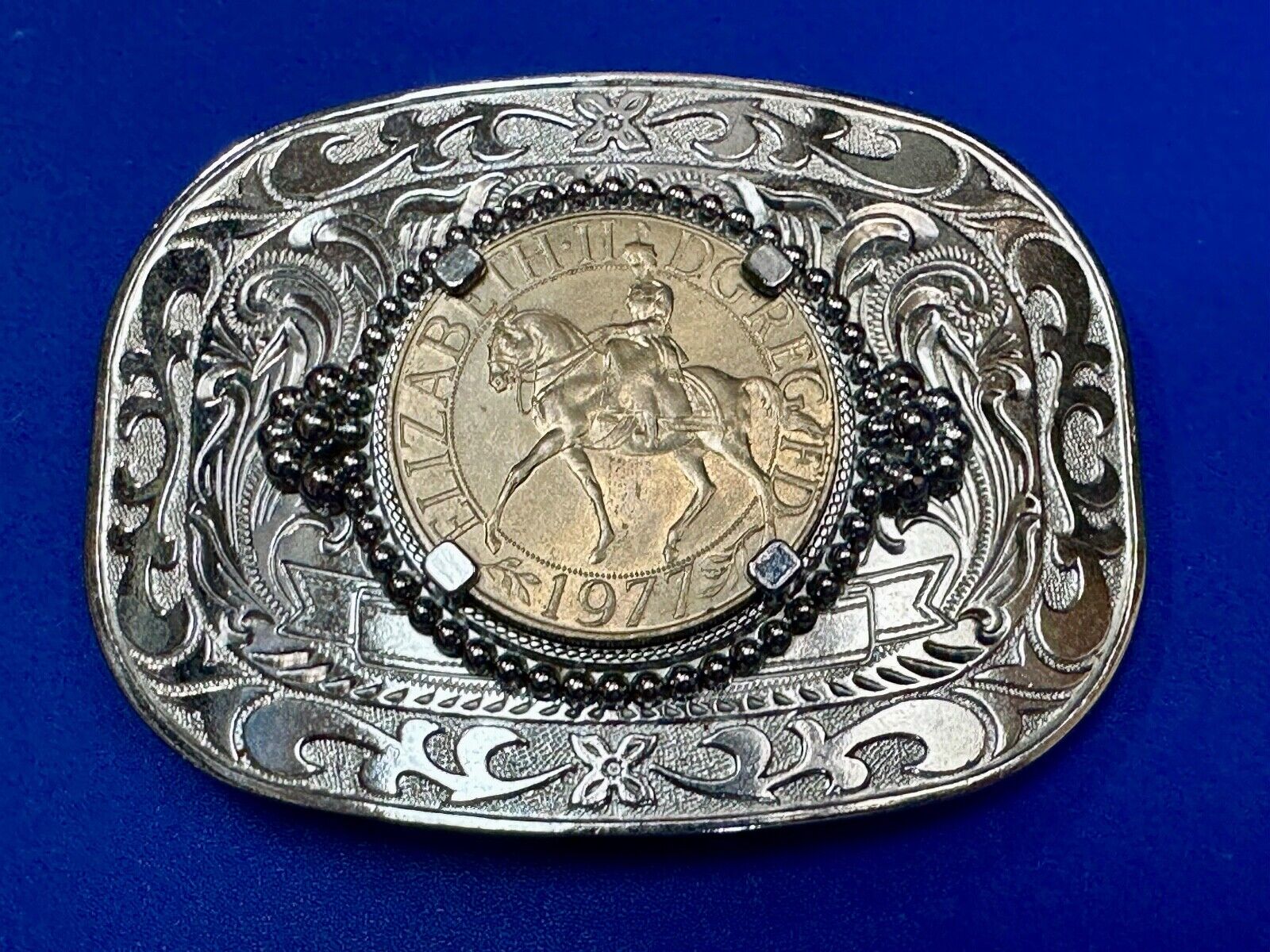 1977 Great Britain Queen Elizabeth Second Jubilee coin collectors Belt Buckle