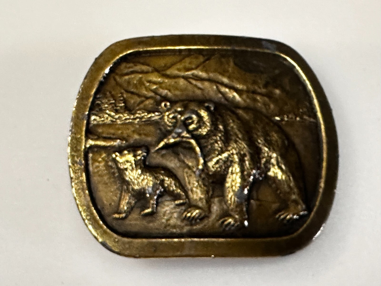 Bear with Cub Learn to Hunt Fish Mountain Scene 1976 Indiana Metal Belt Buckle