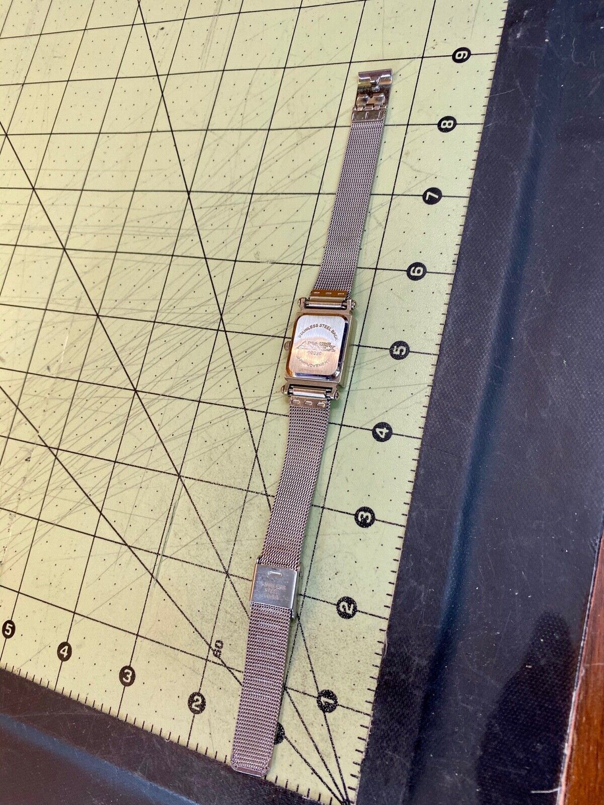 Annex Mesh Band Ladies Women's Watch Cracked Glass But Working Well! 
