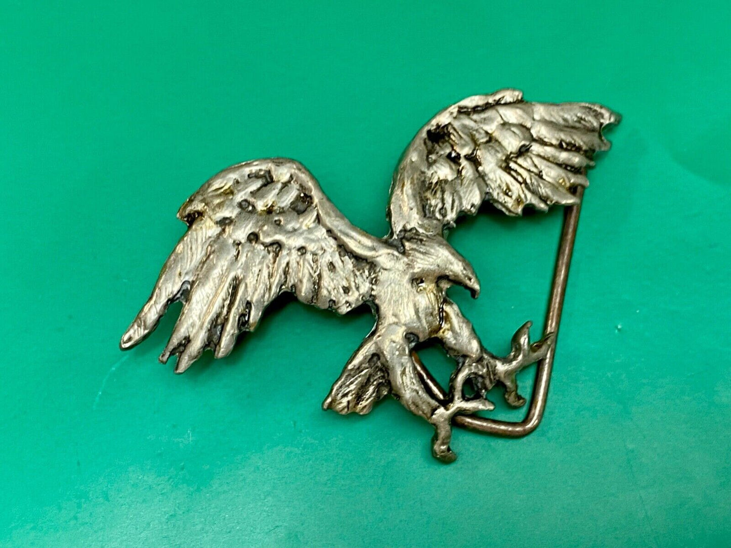 Vintage hunting diving American Eagle claws out figural cut out belt buckle