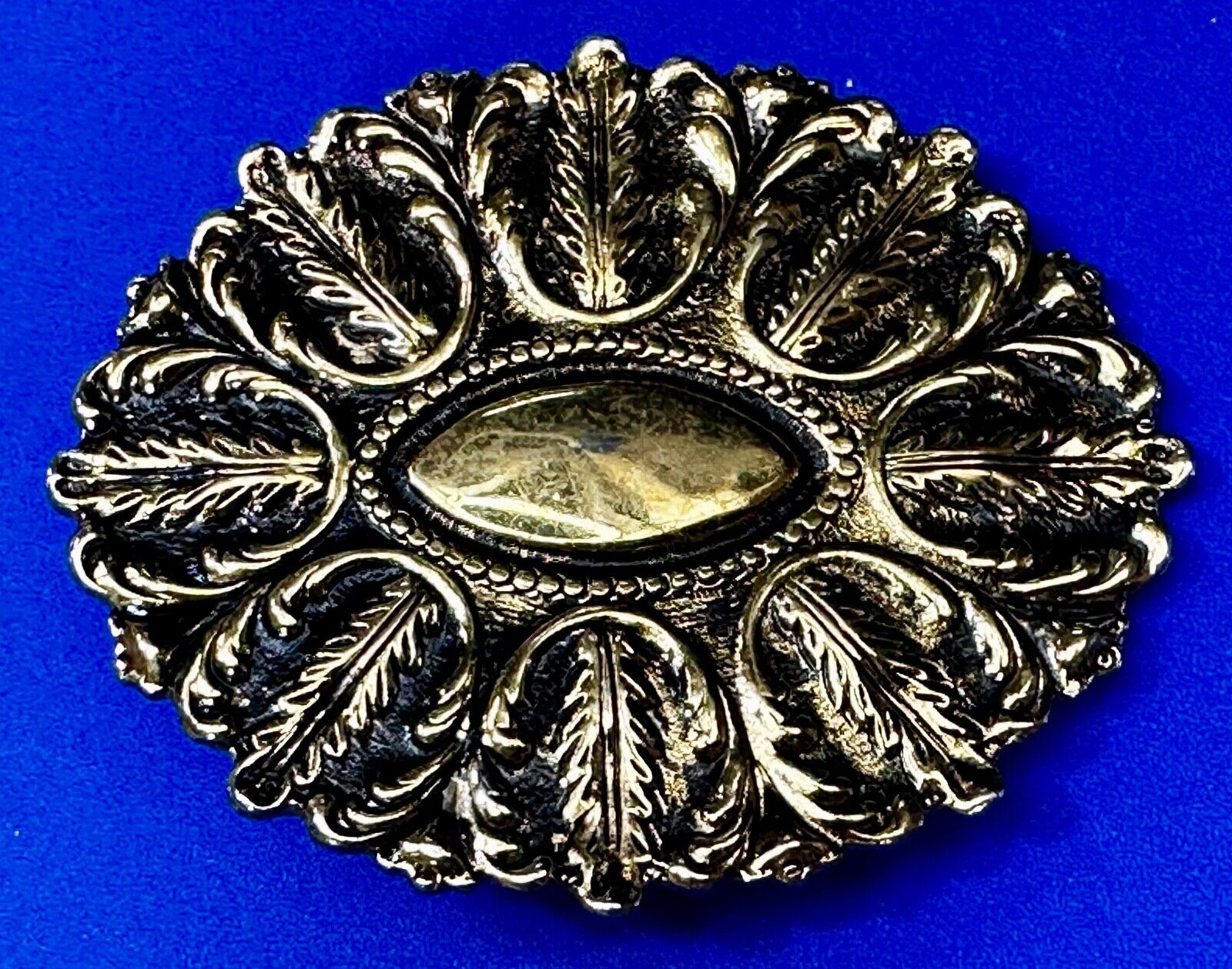 Vintage Leaf Theme Large Gold Tone VTG Belt Buckle by Pappagallo