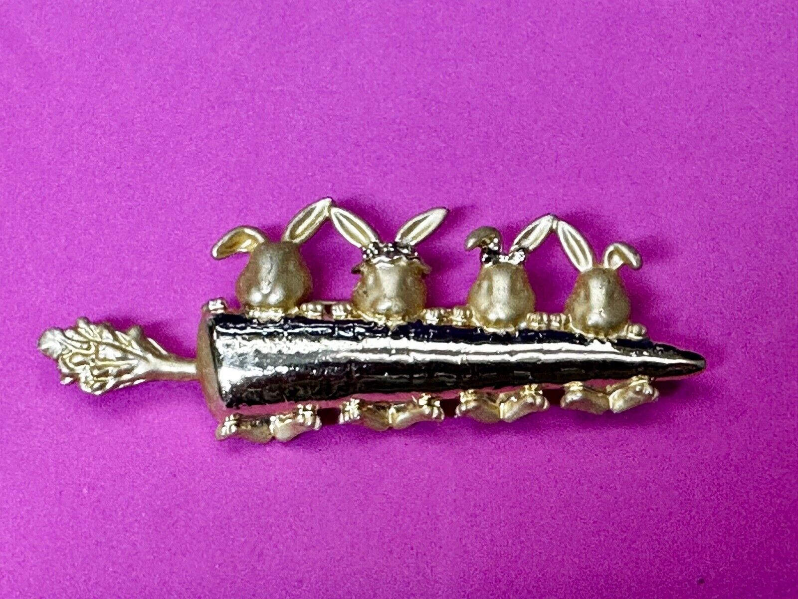 Adorable Bunny Rabbit Family Eating Carrot Gold Tone Pin Brooch Signed by AJC