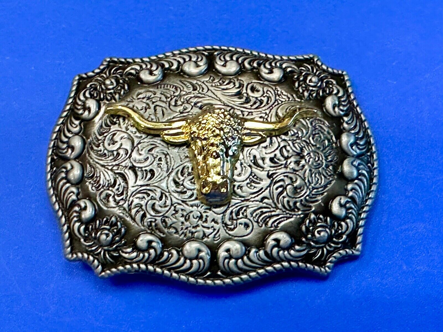Two tone Ornate LONGHORN SKULL western belt buckle