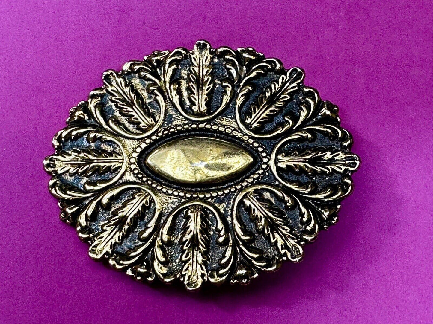 Vintage Leaf Theme Large Gold Tone VTG Belt Buckle by Pappagallo