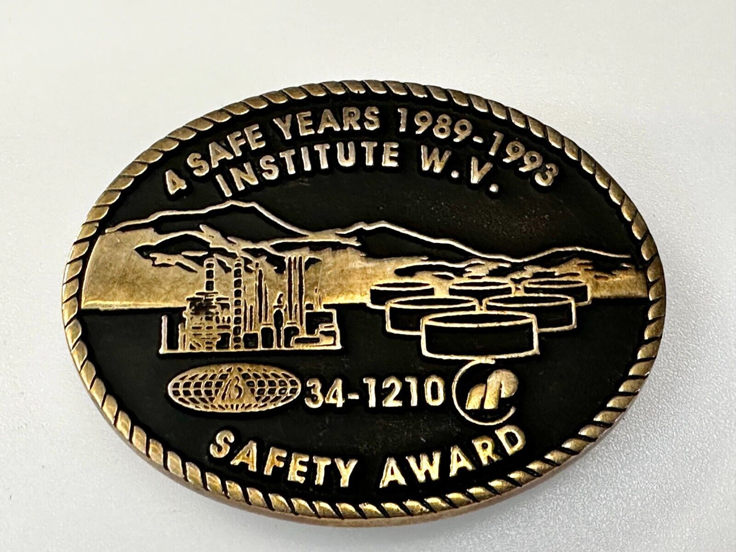 34-110 A Safe Years 1989-1993 W.V Safety Institute Award Koza's Inc Belt Buckle