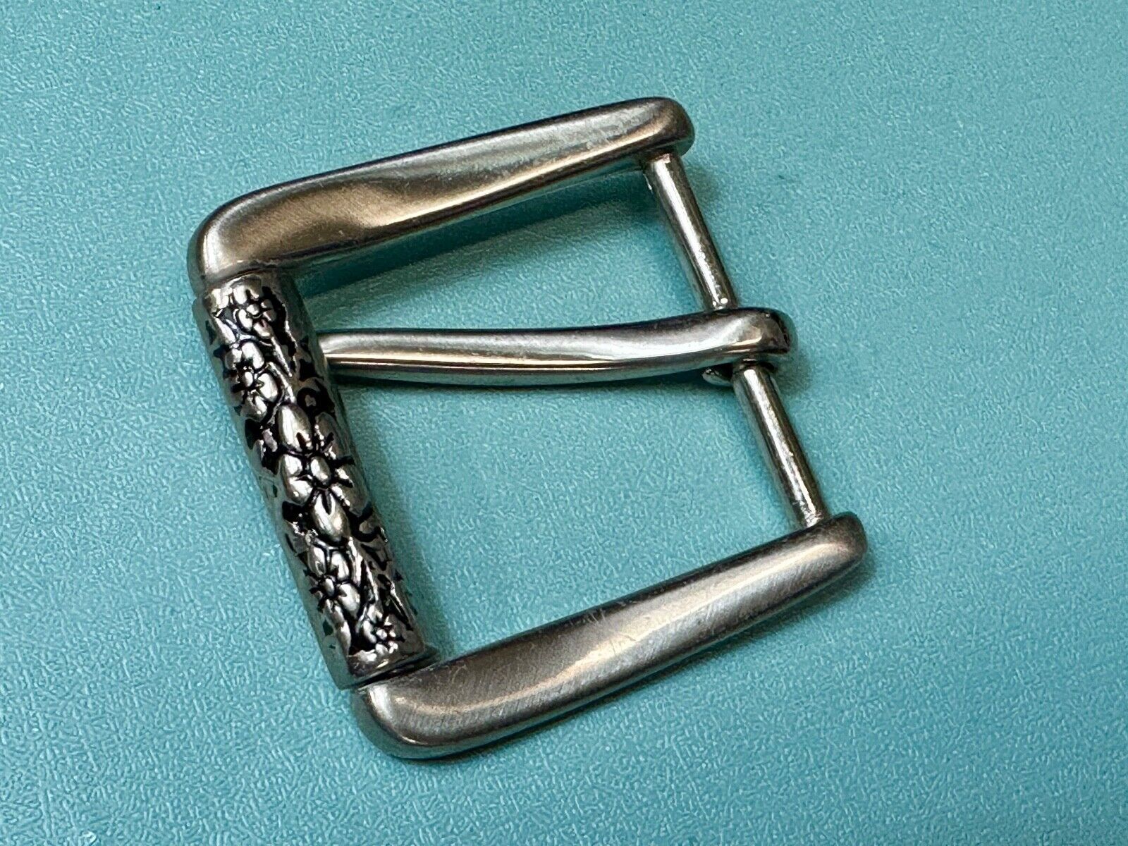 unique rolling end flower theme silver tone replacement belt buckle