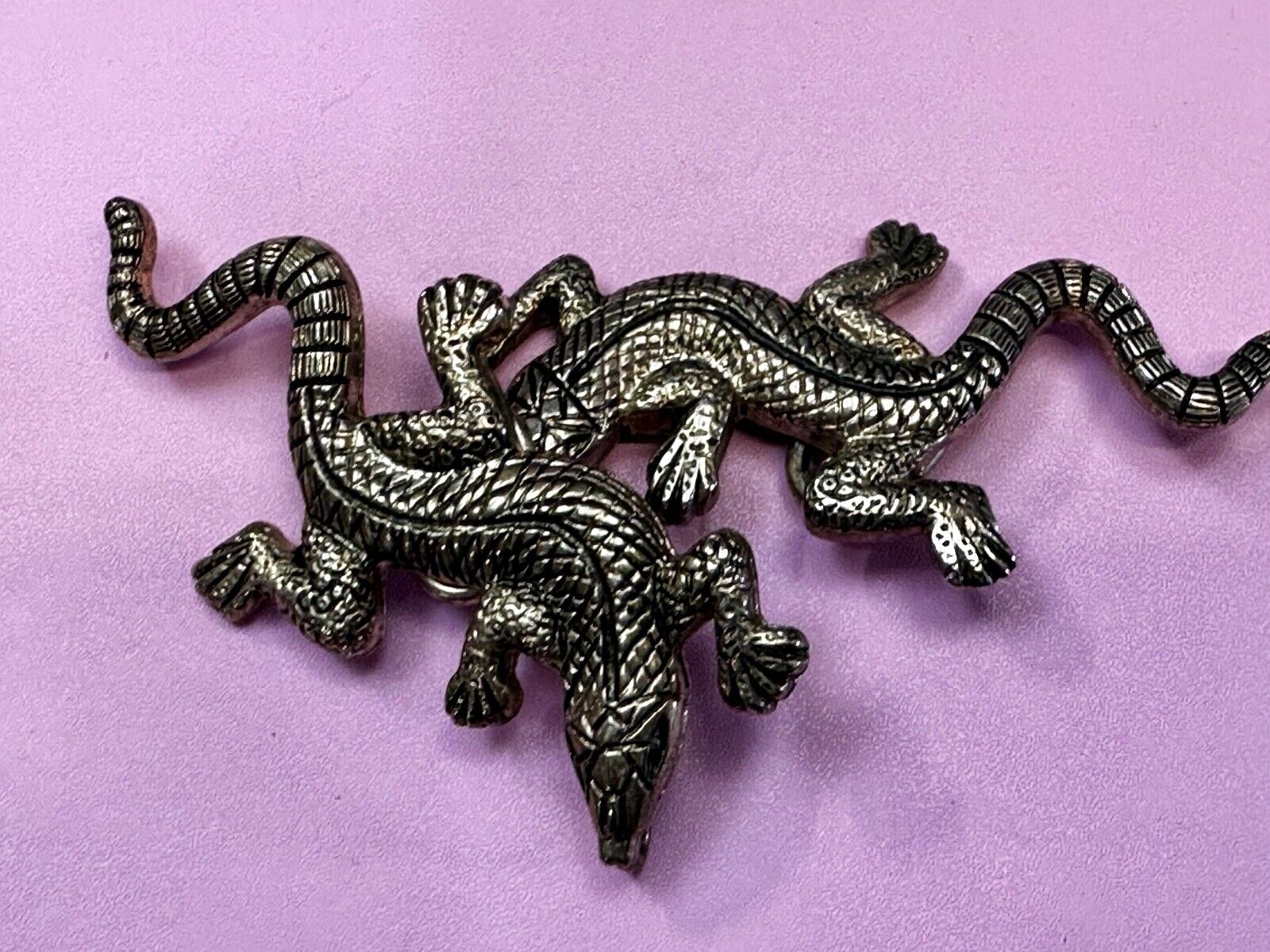 Alligators Crocodiles multi segmented gold tone large Vintage Belt Buckle Loops