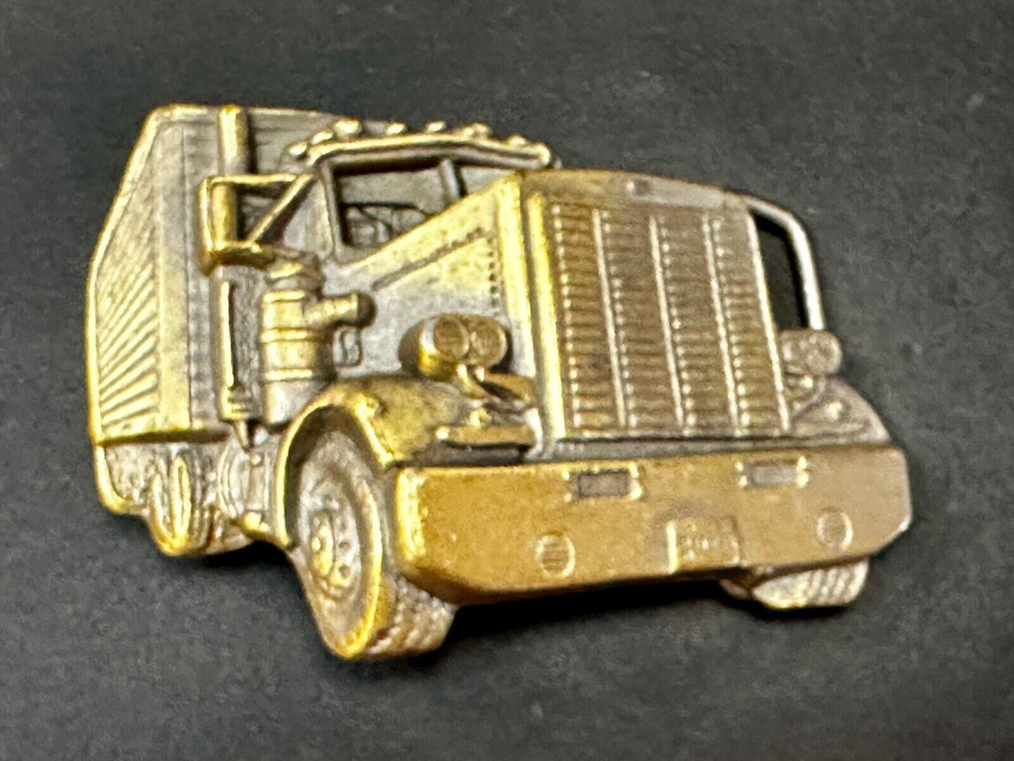 18 Wheeler Semi Truck Trucker Trucking Driver Cutout Vintage Belt Buckle #3250