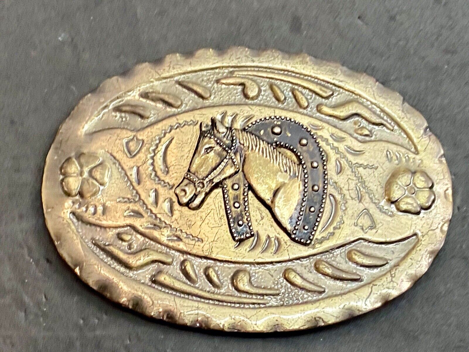 Vintage Horse Shoe WESTERN & COWBOY Mixed Metal BELT BUCKLE - claw accents 