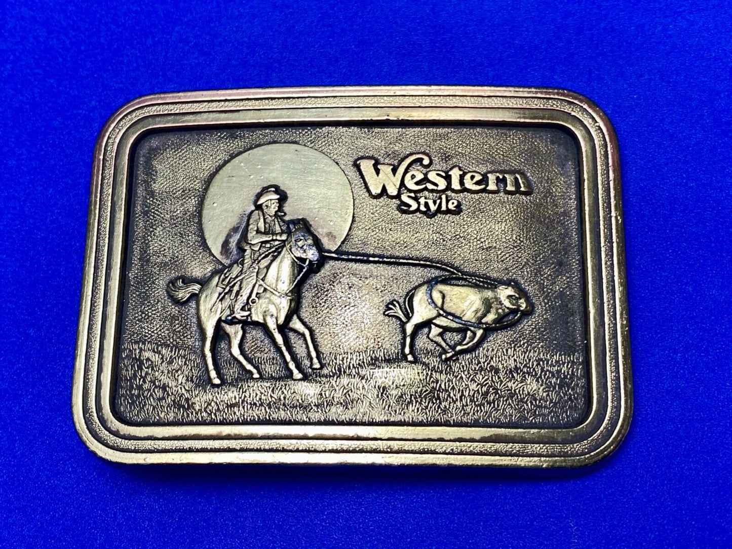 Vintage  - Western Style roping rodeo cowboy on range belt buckle