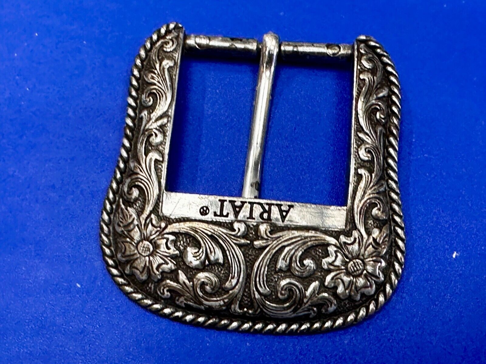 Ariat 2007 Ranger Style Detailed Flower Swirl Rope Outlined Belt Buckle