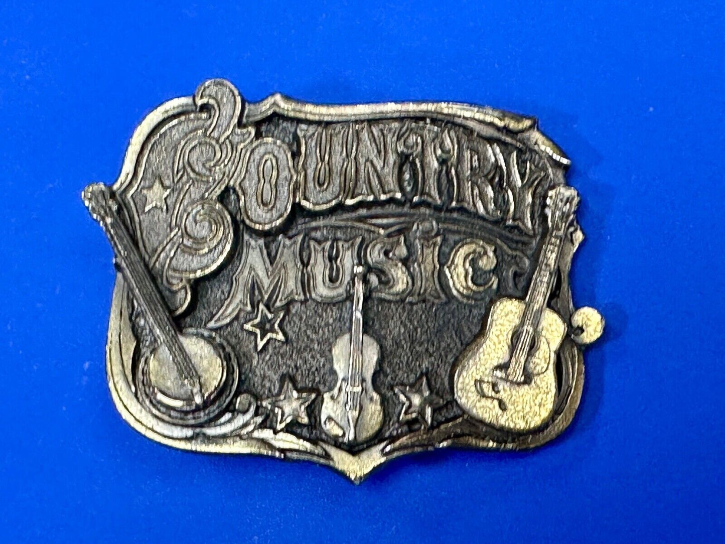 1982 COUNTRY MUSIC MUSICIAN BELT BUCKLE - THE GREAT AMERICAN BUCKLES