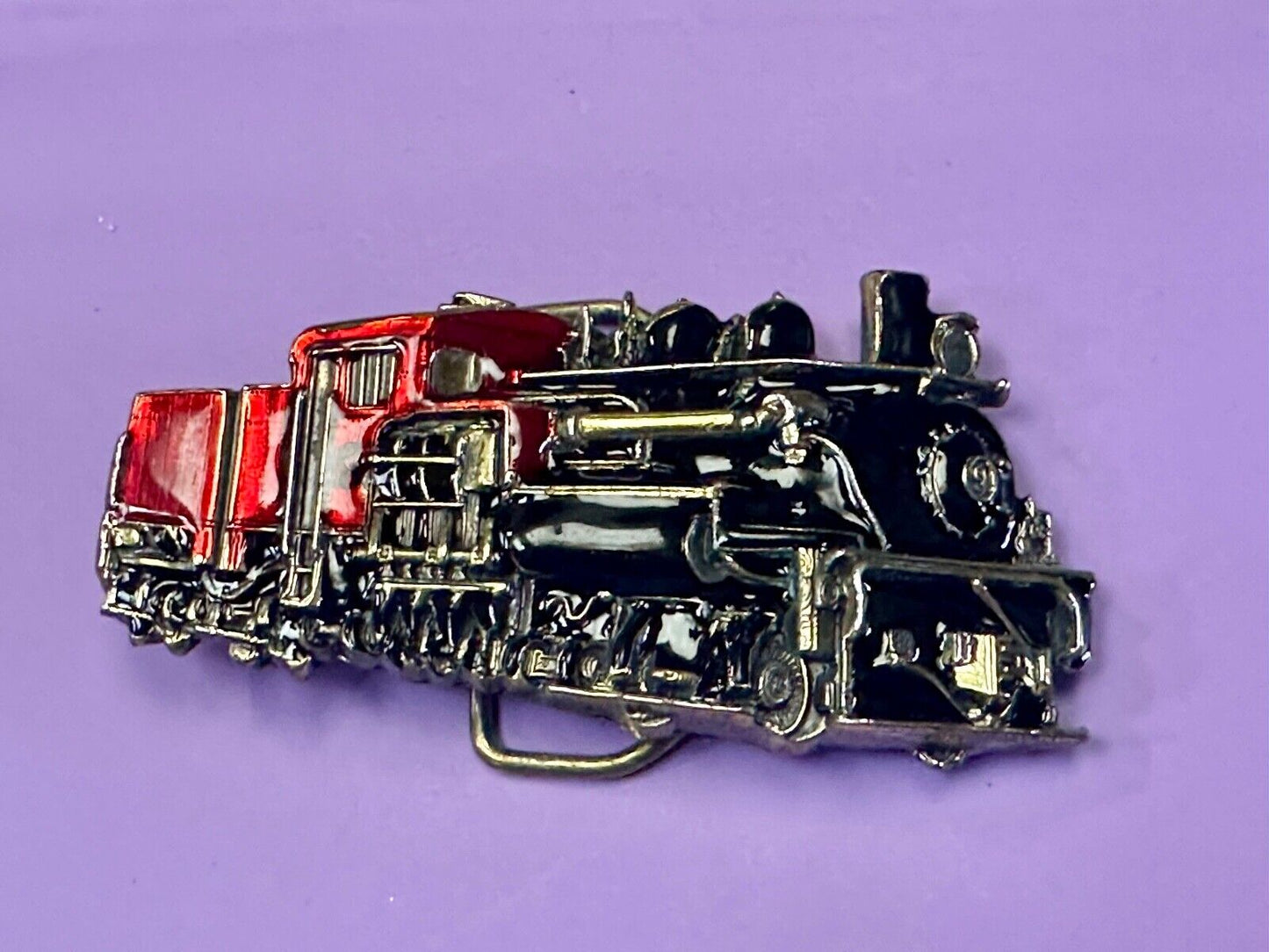 Train Rail Road Steam Engine Through cutout 1983 Great American belt buckle