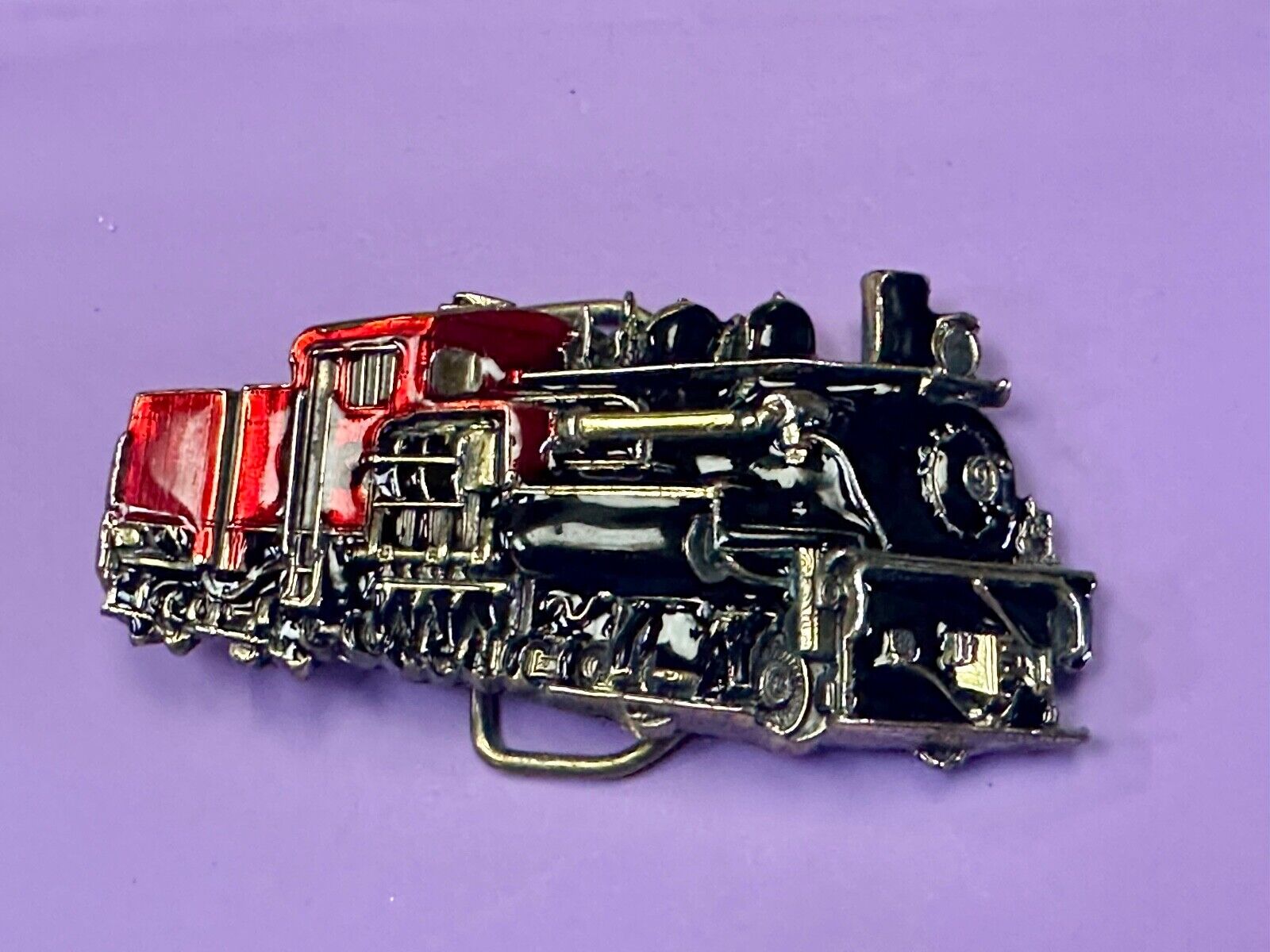 Train Rail Road Steam Engine Through cutout 1983 Great American belt buckle