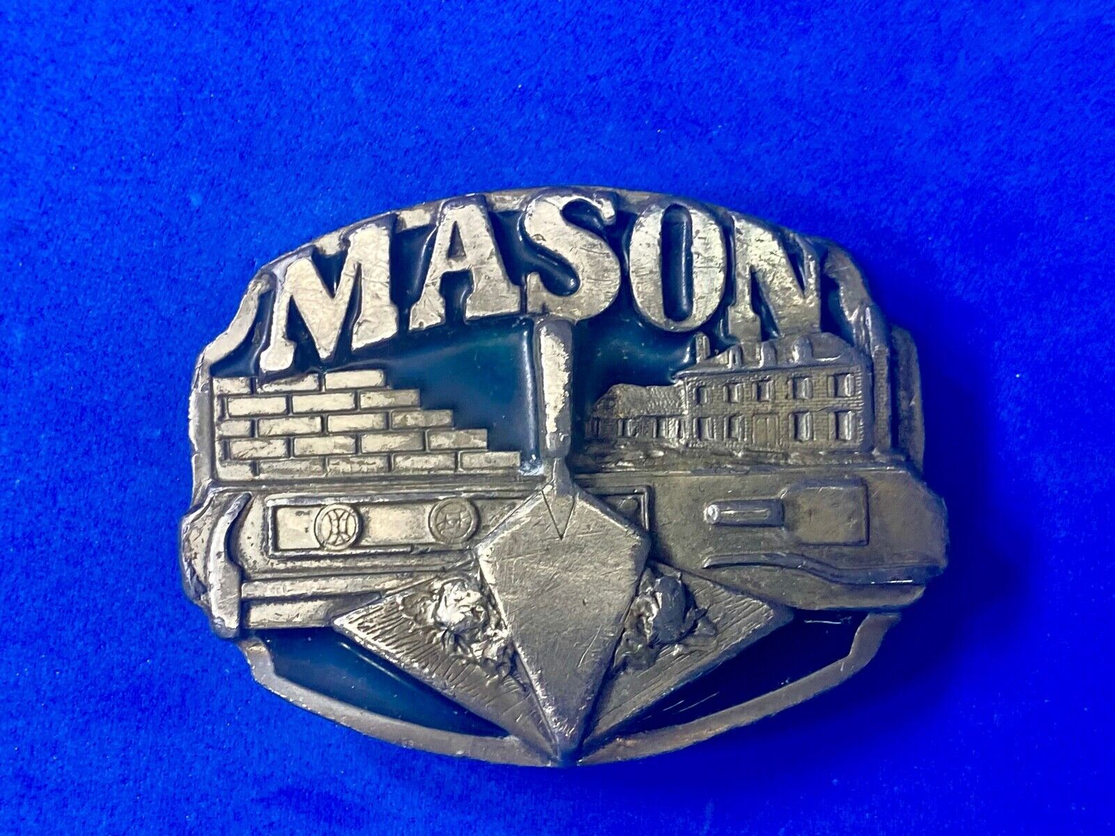 Vintage 1988 Brick Wall Masons Construction Career Job Profession Belt Buckle 