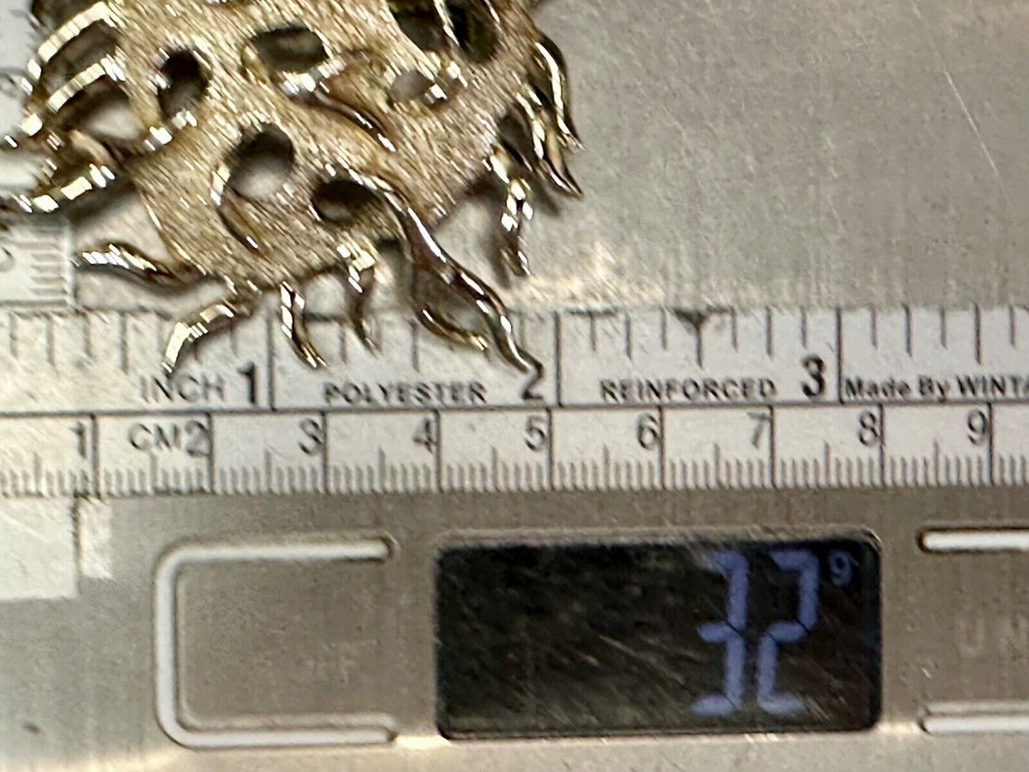 Unique Dimensional Sarah Coventry signed gold tone brooch pin