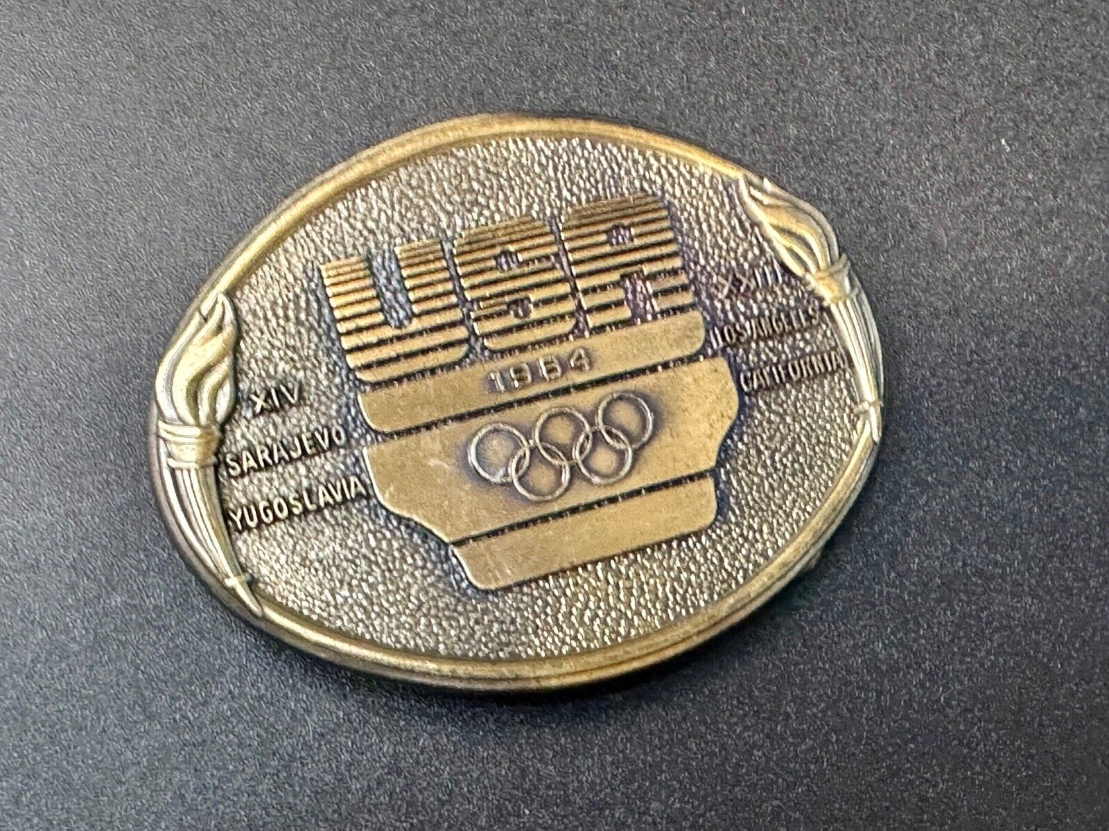 Vintage Los Angeles 1984 US USA Olympics Team belt buckle