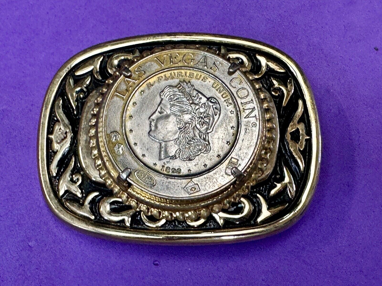 VINTAGE CASINO SOUVENIR LAS VEGAS NEVADA DOLLAR FAUX 1878 COIN METAL BELT BUCKLE