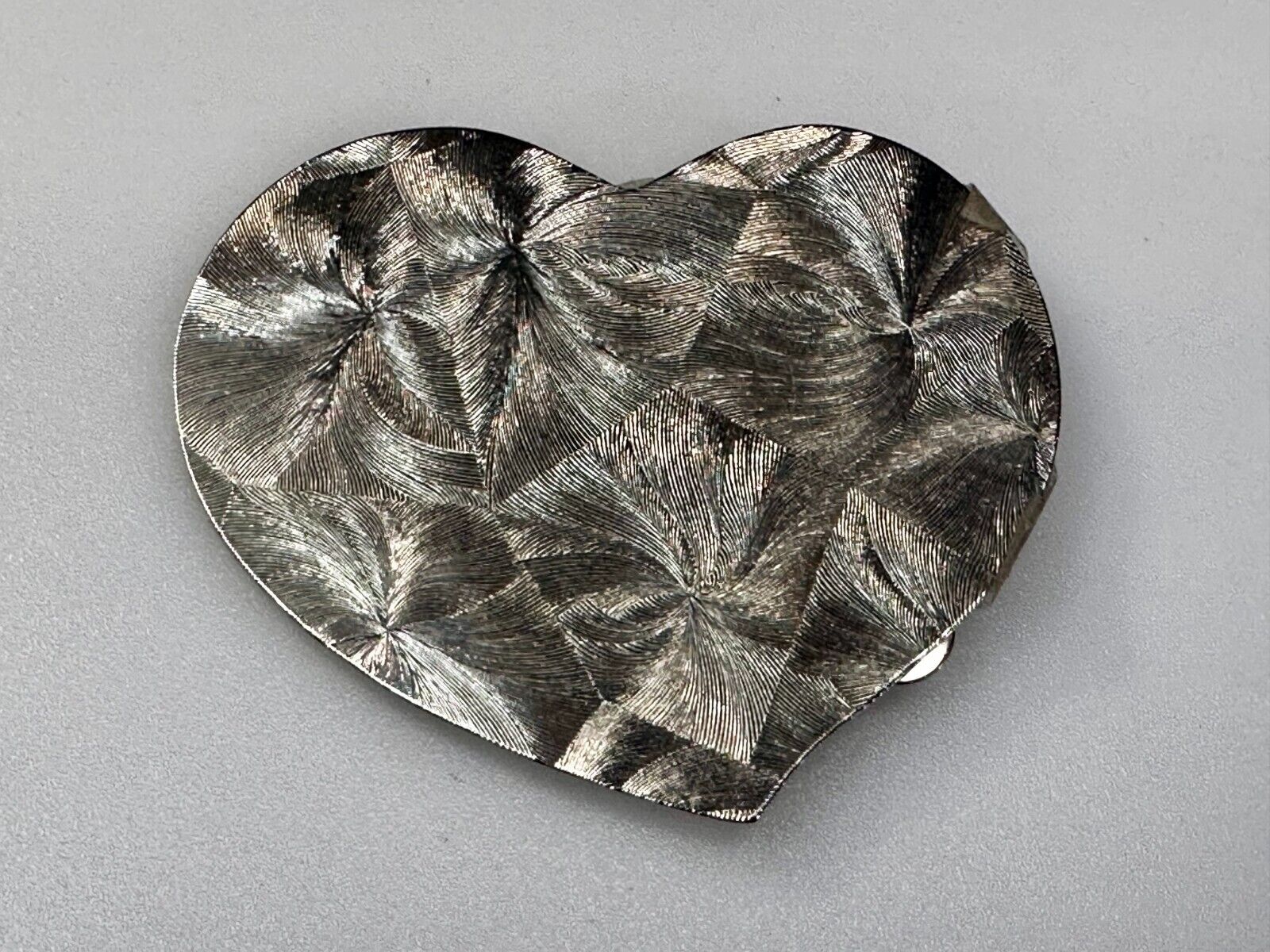 Artisan Heart Shaped Brushed Silver Color Cutout Belt Buckle