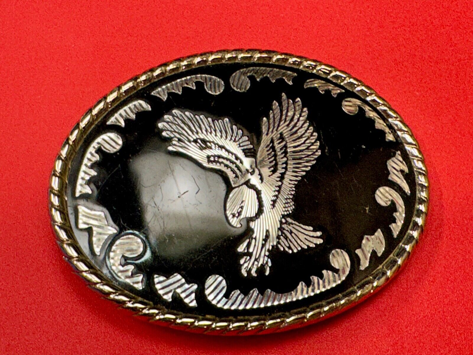 unique flying hunting diving EAGLE western Silver & black color belt buckle - W