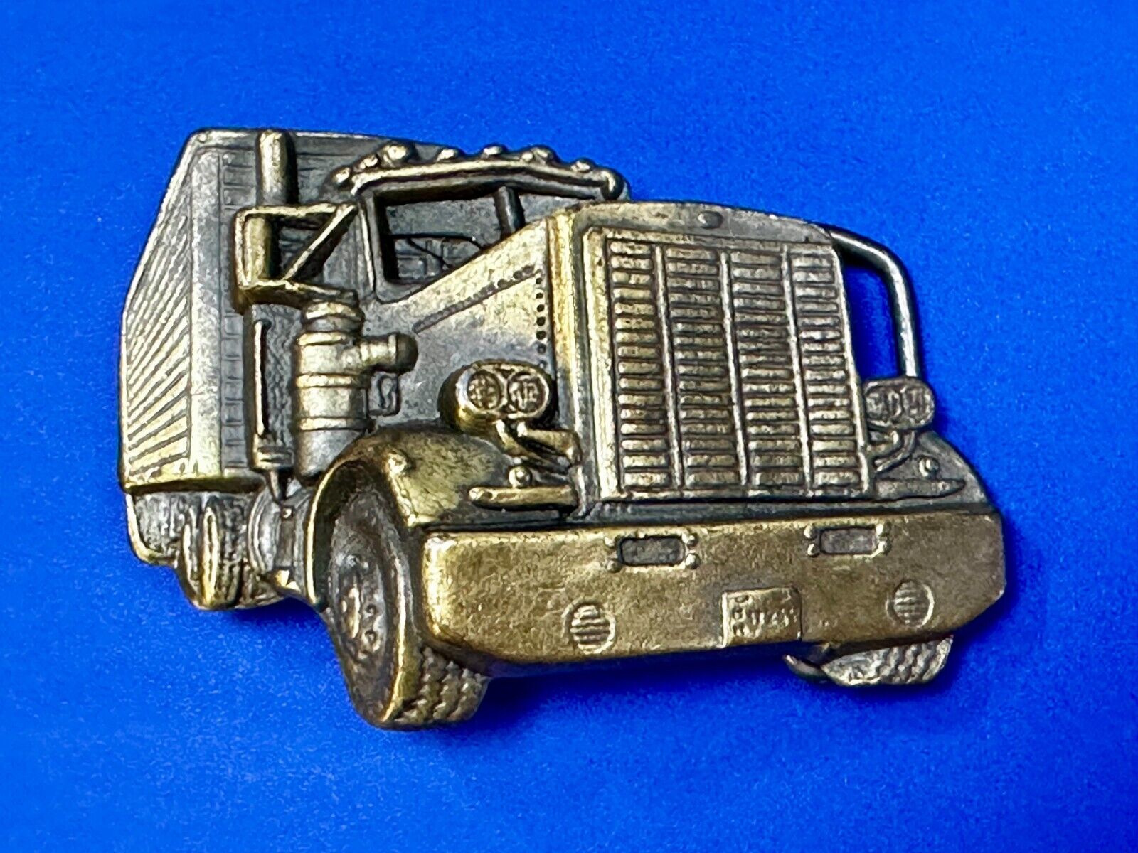 18 Wheeler Semi Truck Trucker Trucking Driver Cutout Vintage Belt Buckle #3250