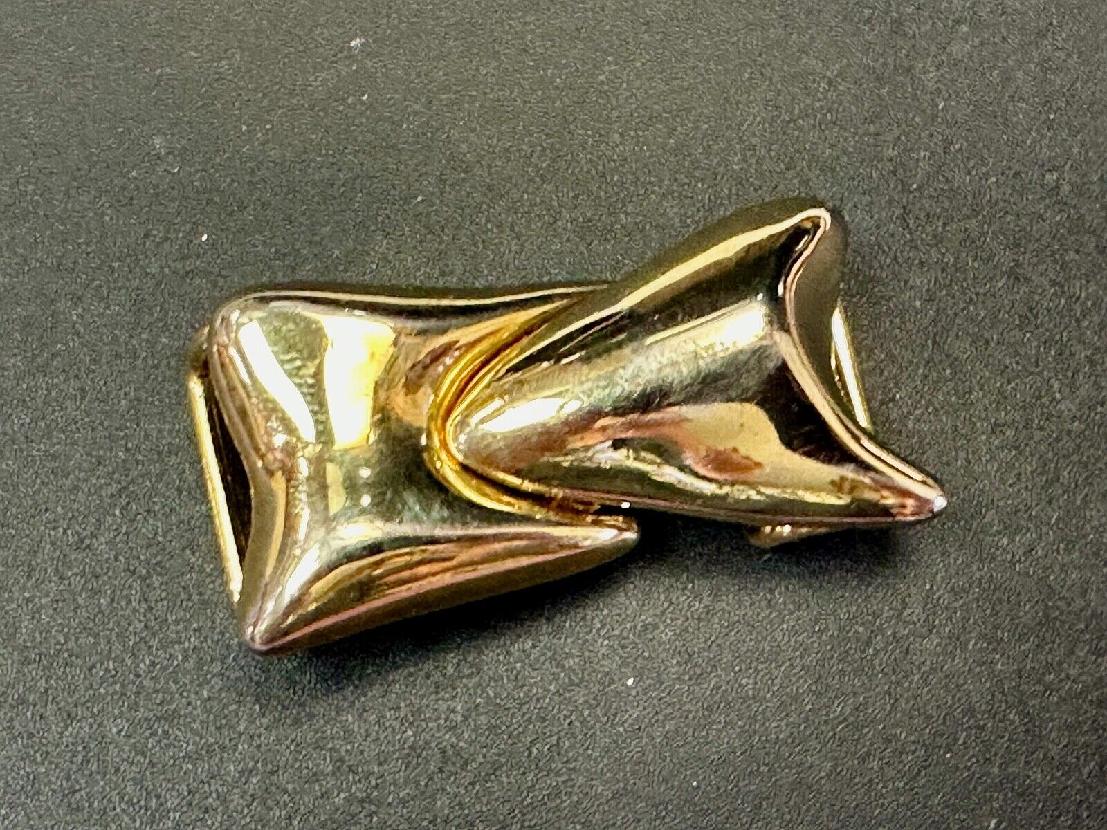 Two piece gold tone Retro shape style interconnecting vintage belt buckle