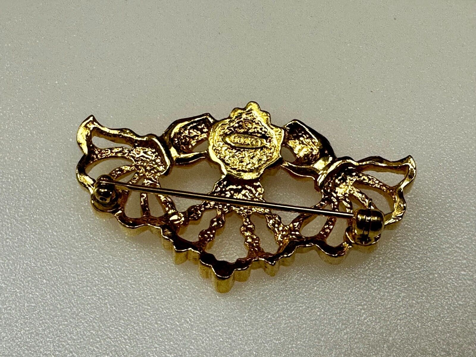 Vintage Avon Gold Tone Claddagh Faux Pearl Heart Hands Crown Pin Brooch